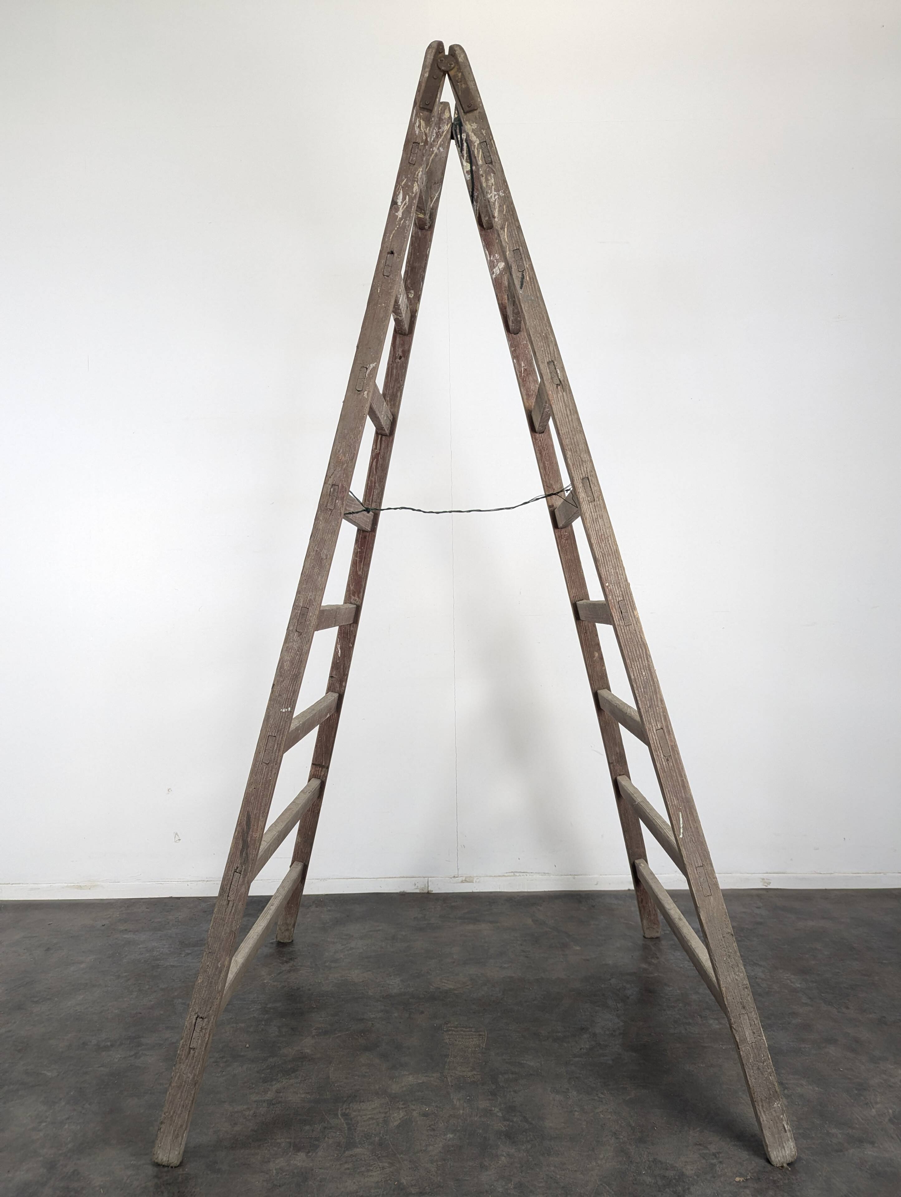 Old scale