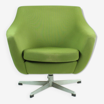 Fauteuil vert du milieu du siècle par Up Zavody, Tchécoslovaquie 1979