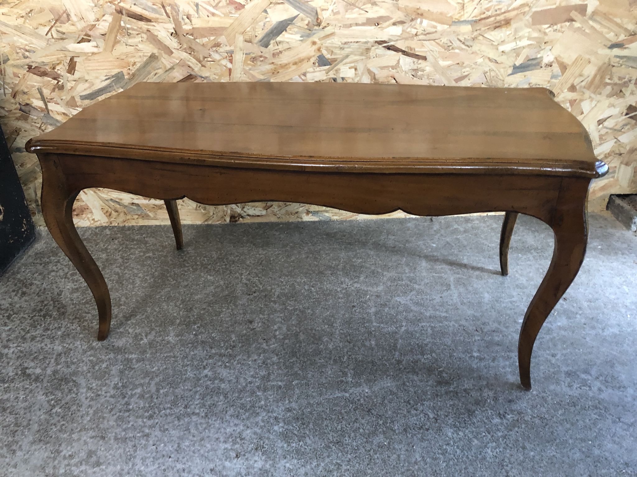 Old Coffee Table Style Louis XV Wood Chevillé Legs Curved Vintage