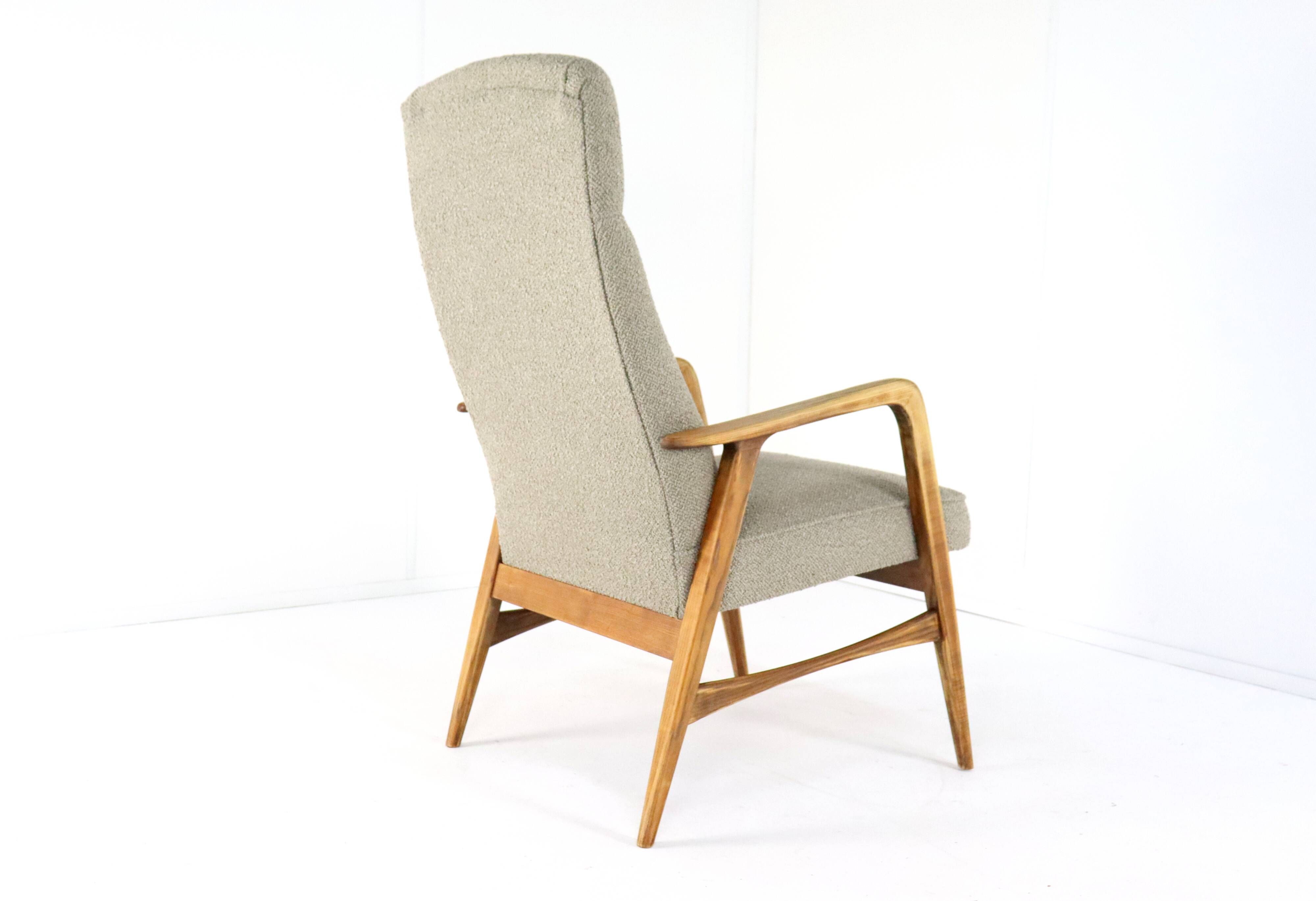 mid century vintage Fauteuil herenmodel 'Duivendrecht beige - opnieuw bekleed