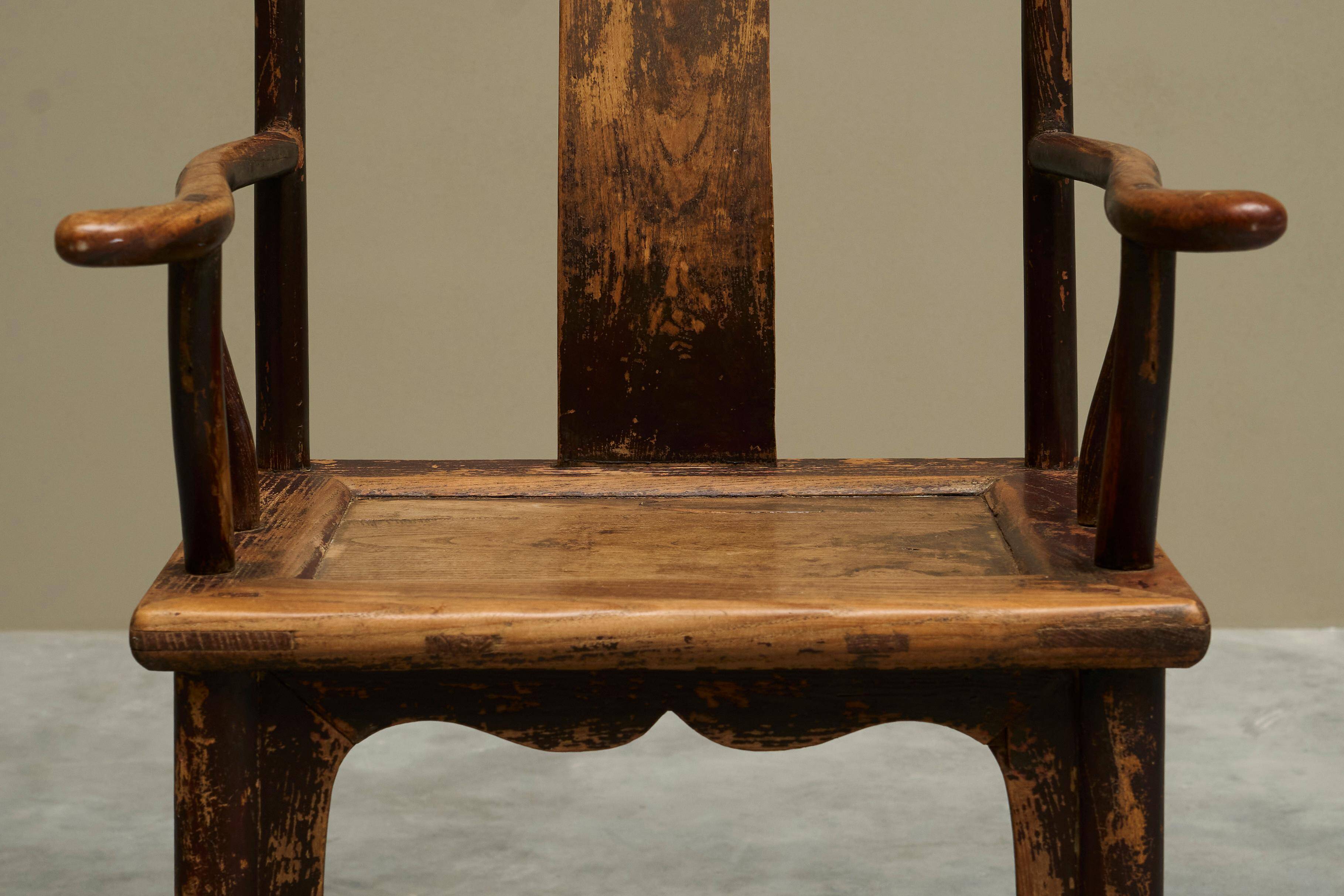 Chinese chair with yoke back in lacquered pear wood, 18th century