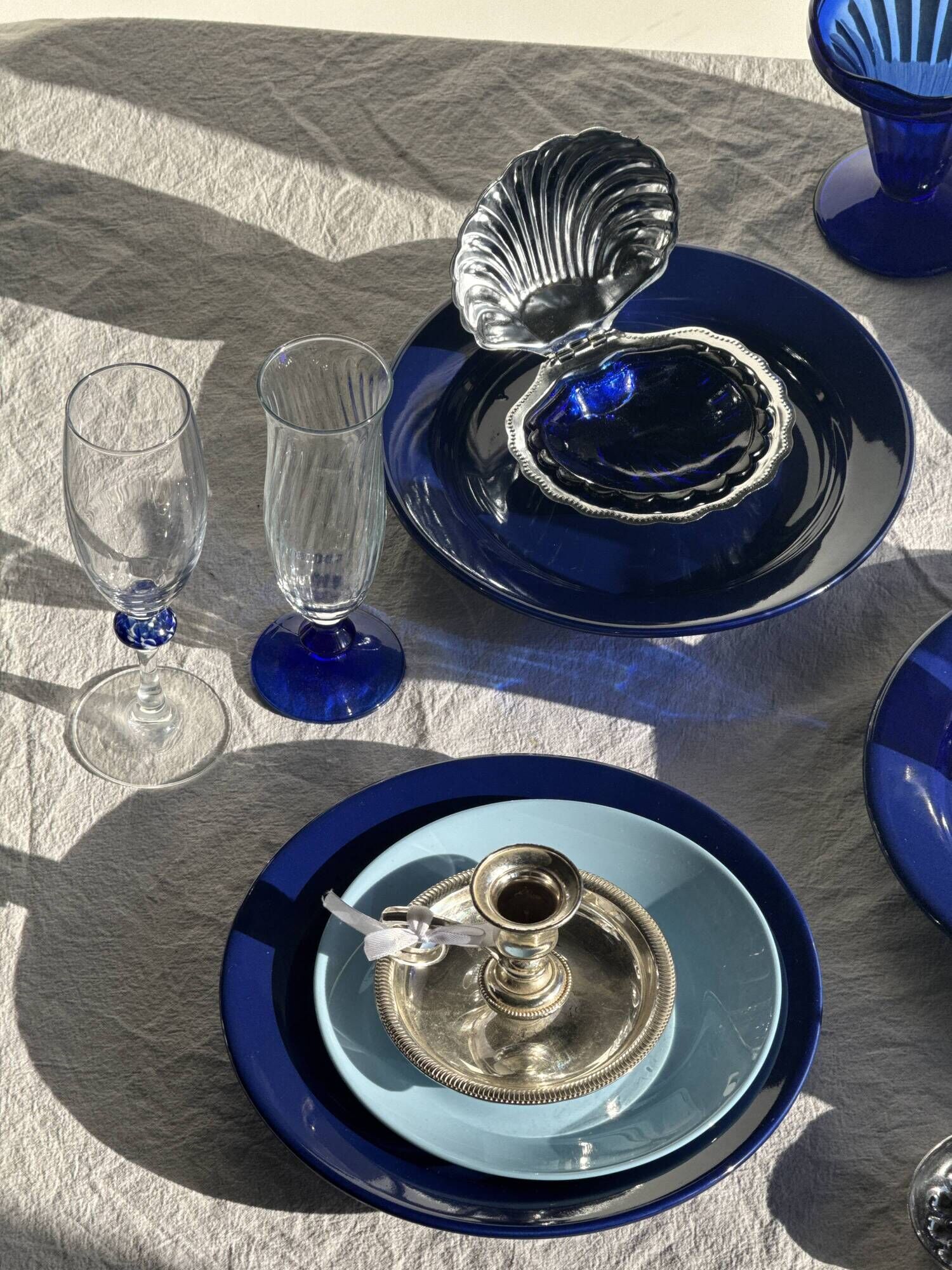 Set of 12 vintage blue ceramic plates D23