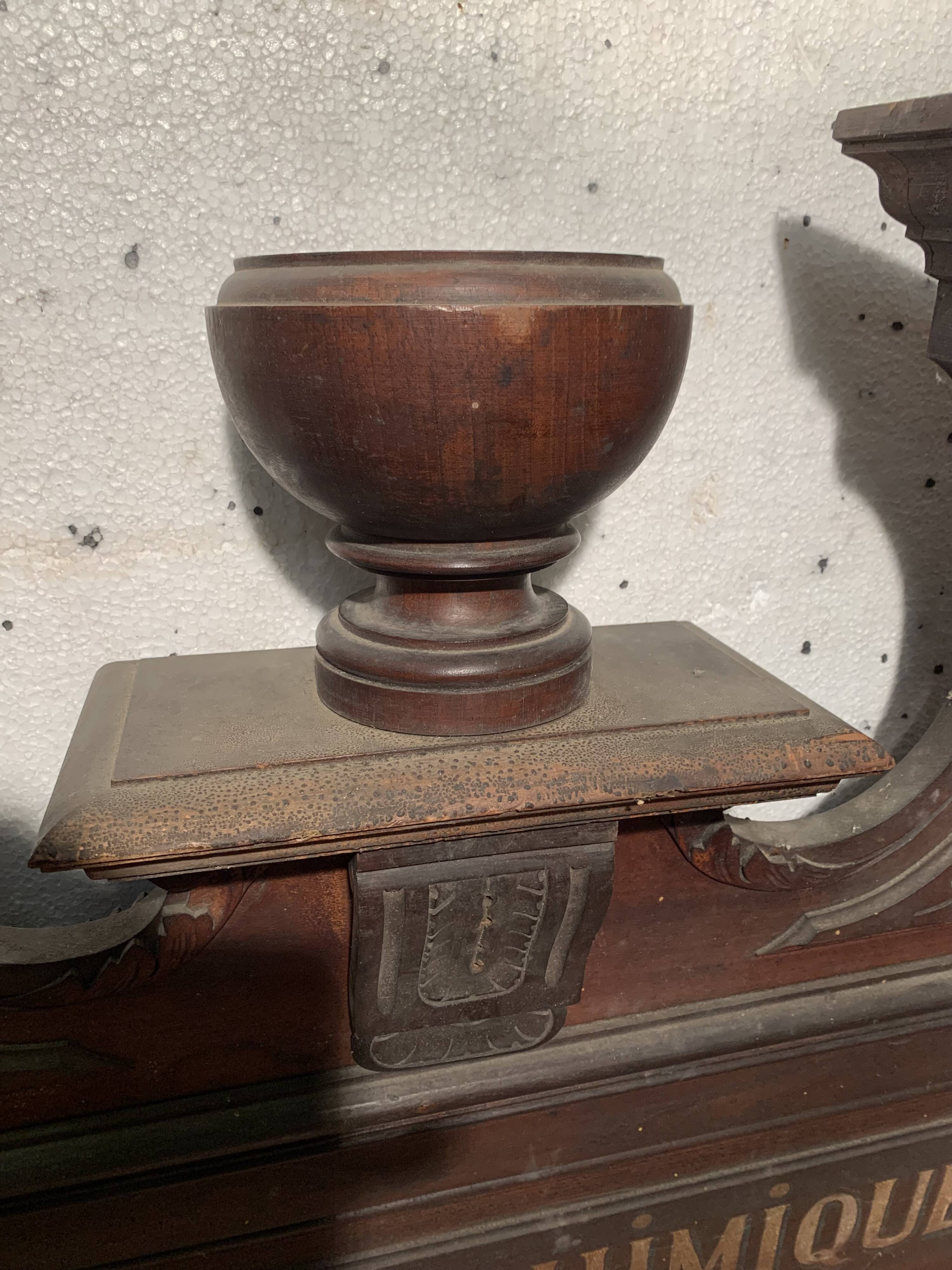 Pediment or top of furniture in natural wood XIX century