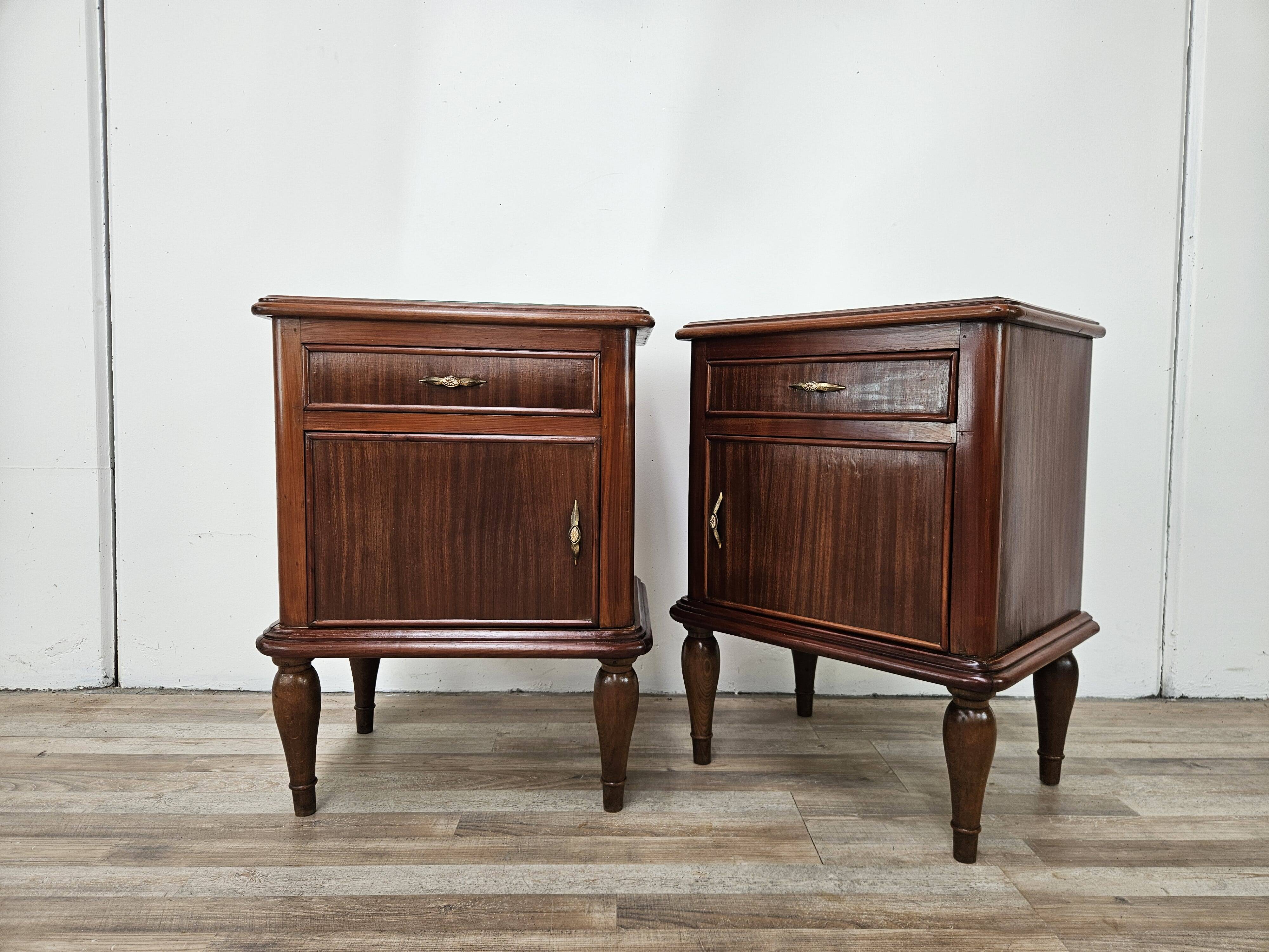 Pair of 1950s Art Decò bedside tables with mirrored top