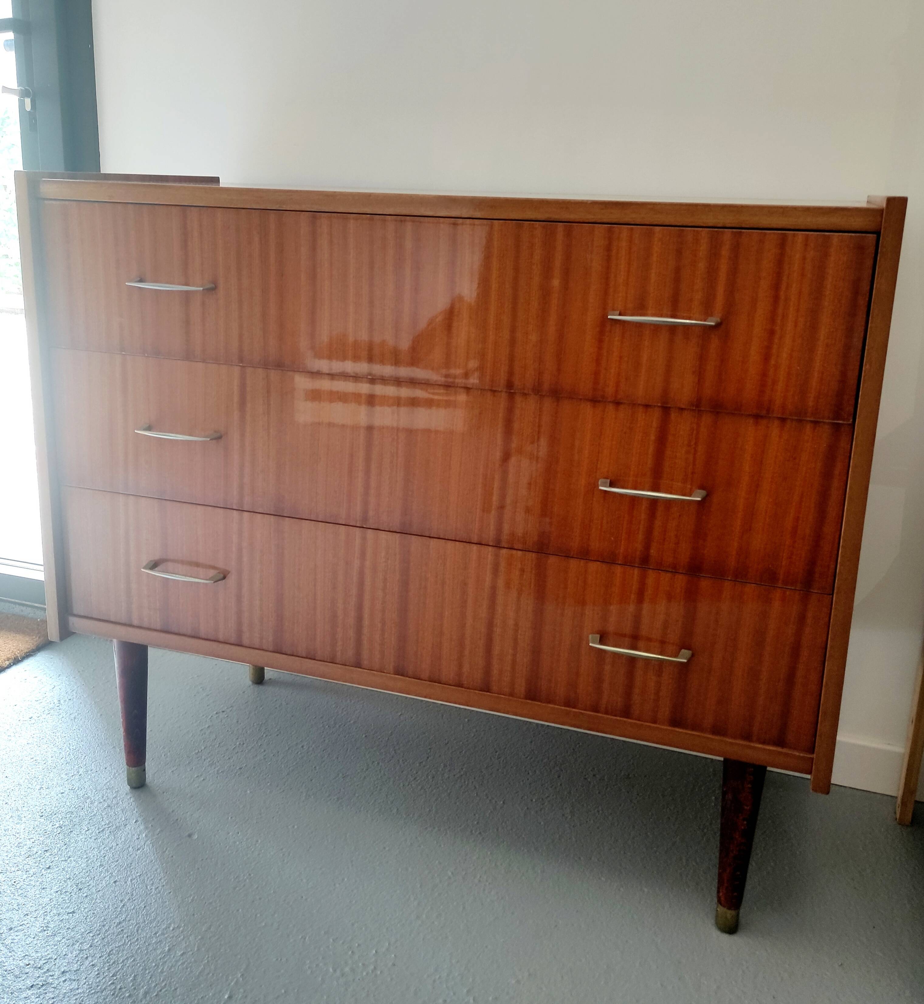 Vintage chest of drawers
