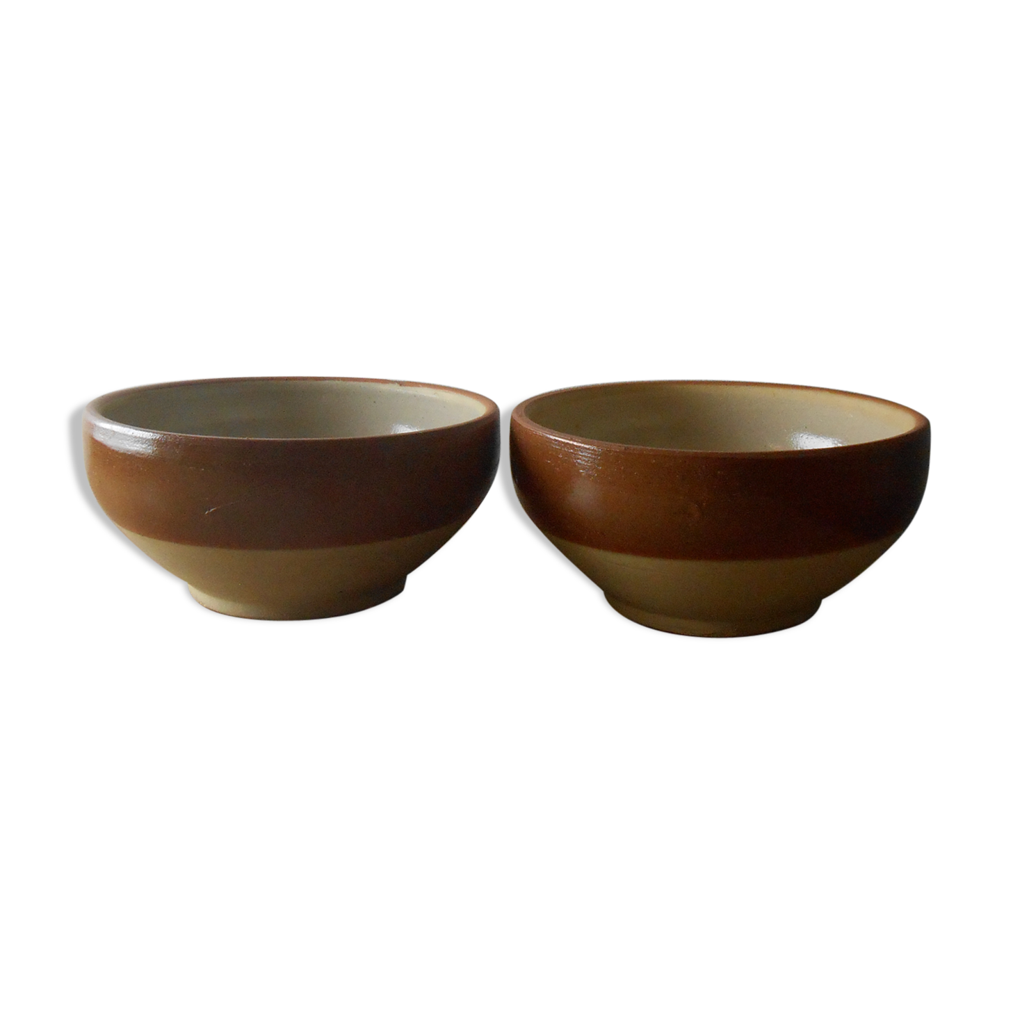 Land and sandstone bowls