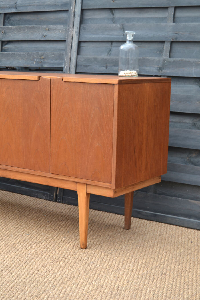 Minimalist enfilade by Nathan * 184 cm