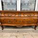 Commode basse Louis XV à trois tiroirs