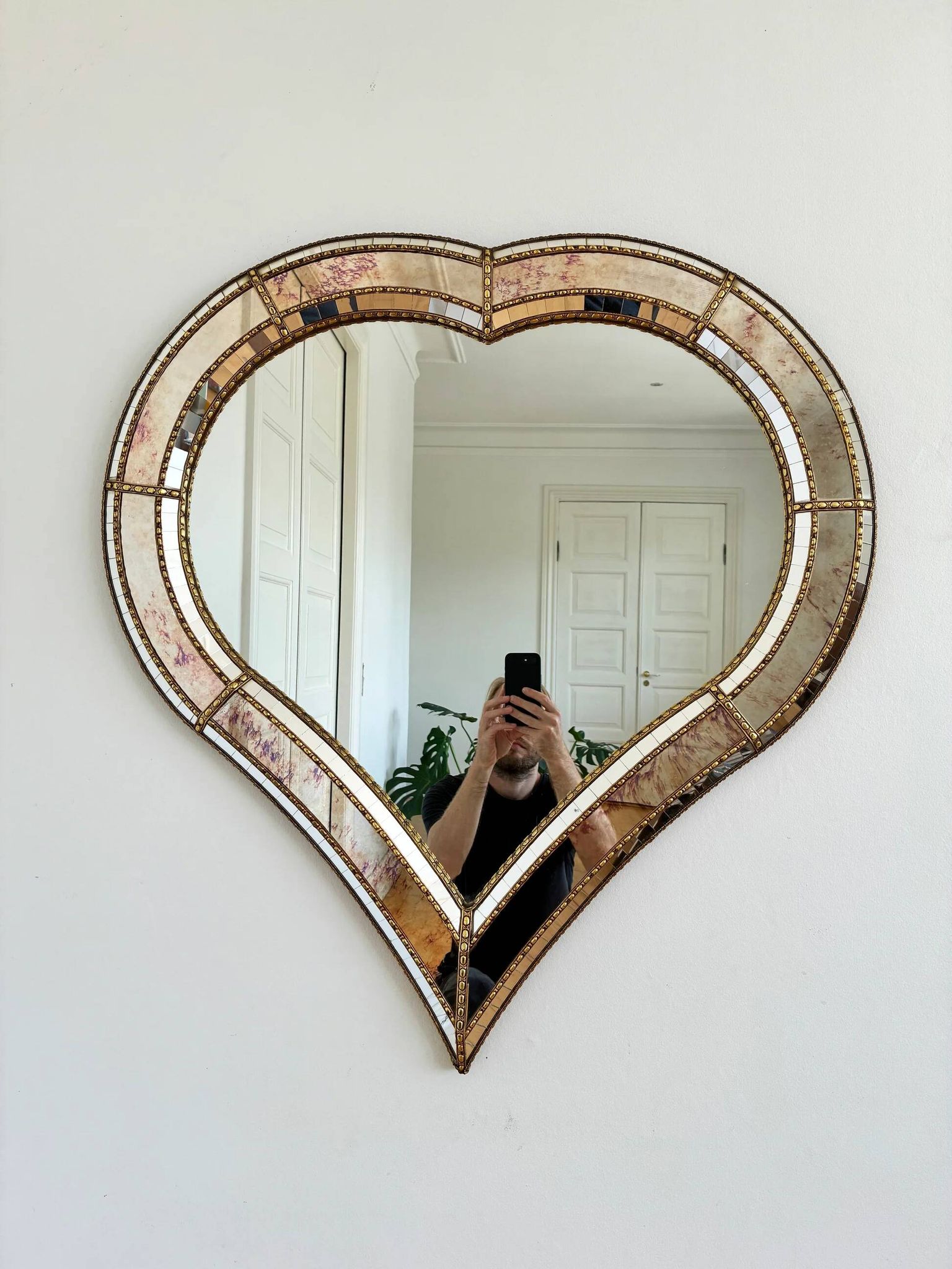 Large vintage Spanish Venetian-style wall mirror, brass, 1980s Hollywood Regency