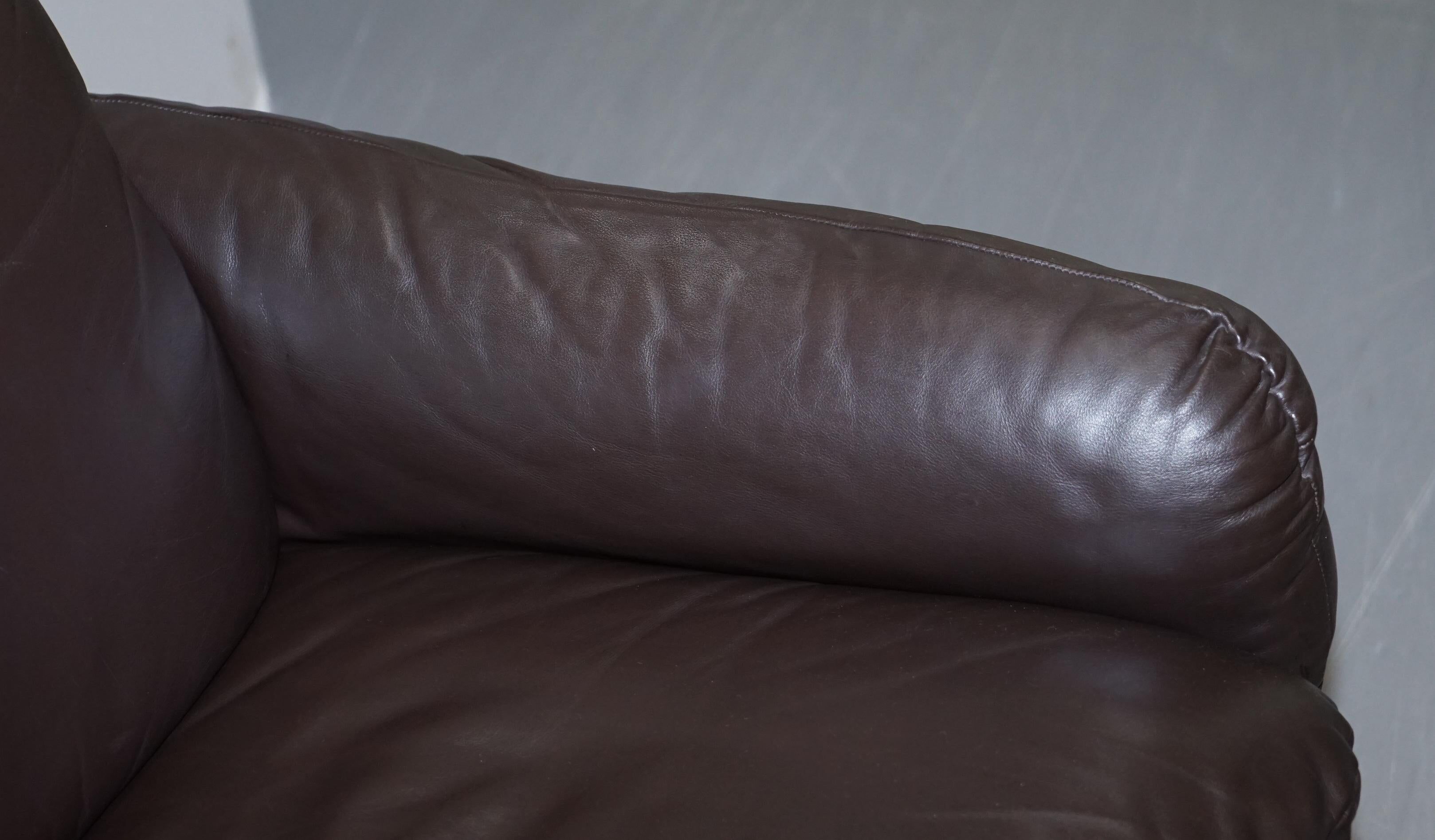 Two-seater Danish leather canapé Mid-Century Modern