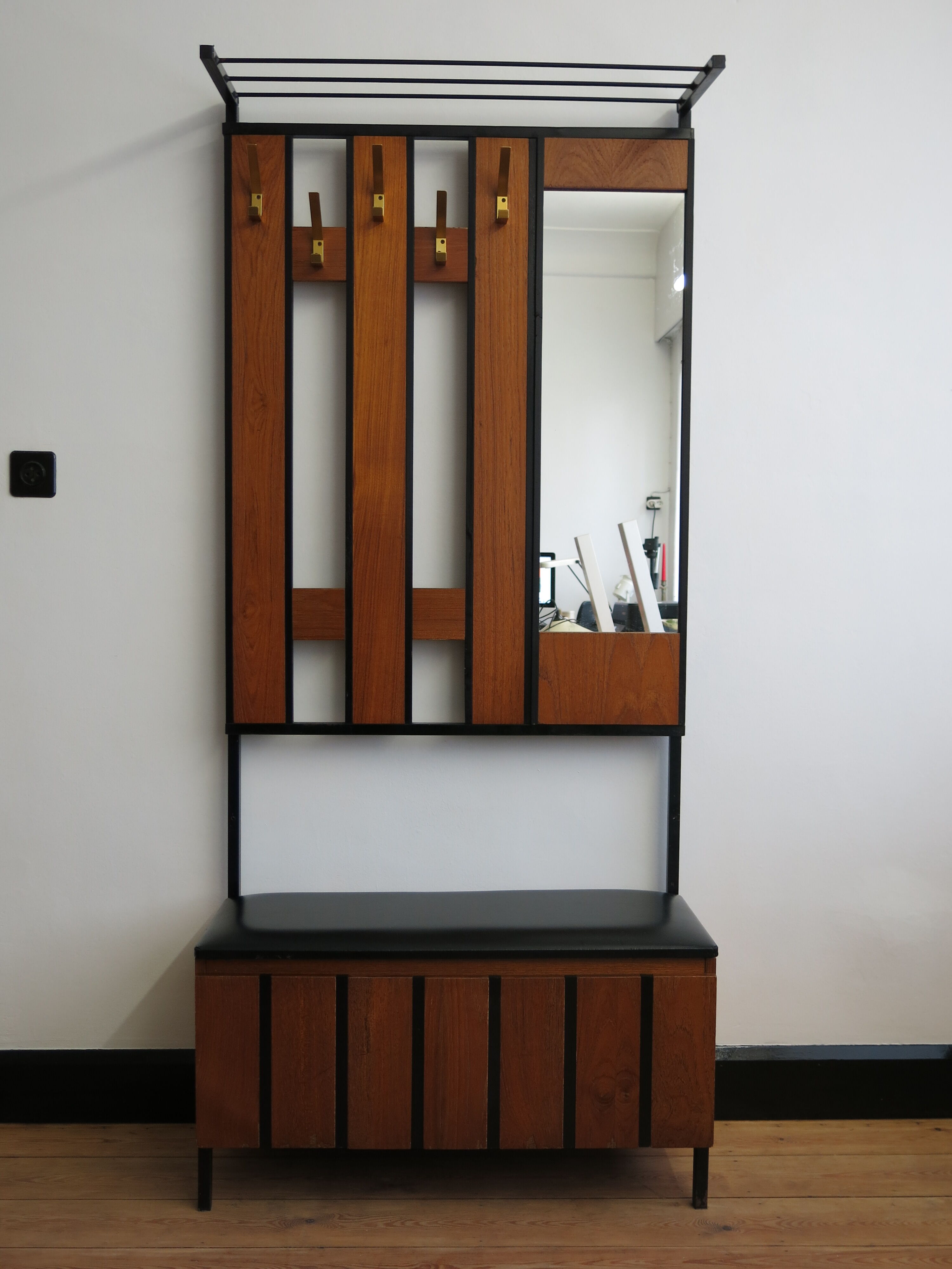 Meuble vestiaire mid-century