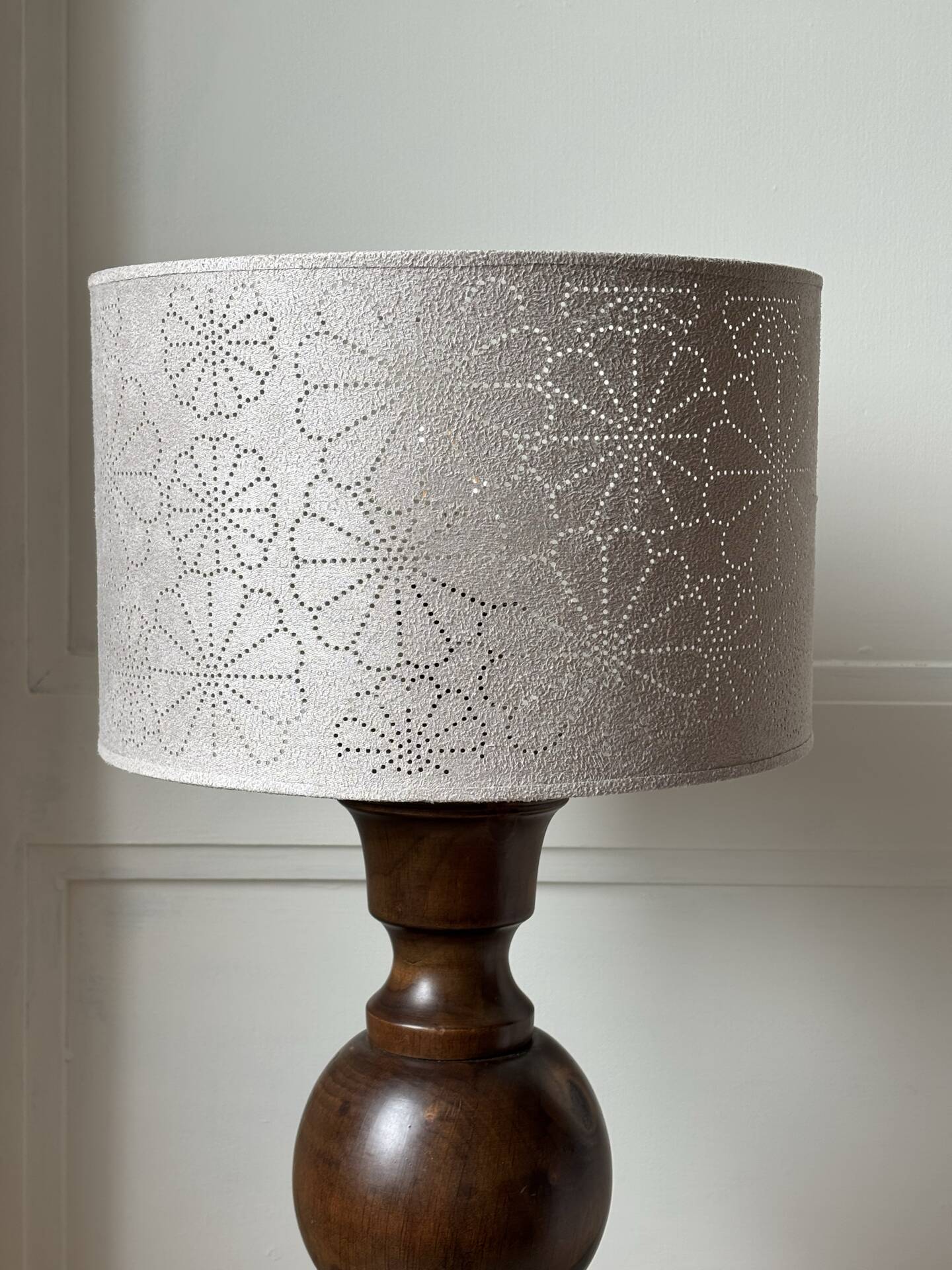Lampe en bois tourné