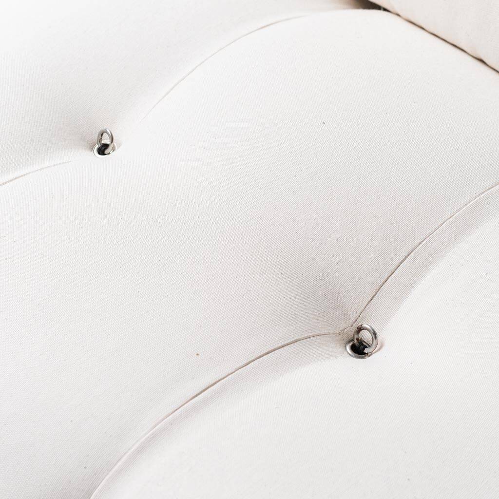 Camaleonda armchair in white cotton: retro-modern style from the 70s.