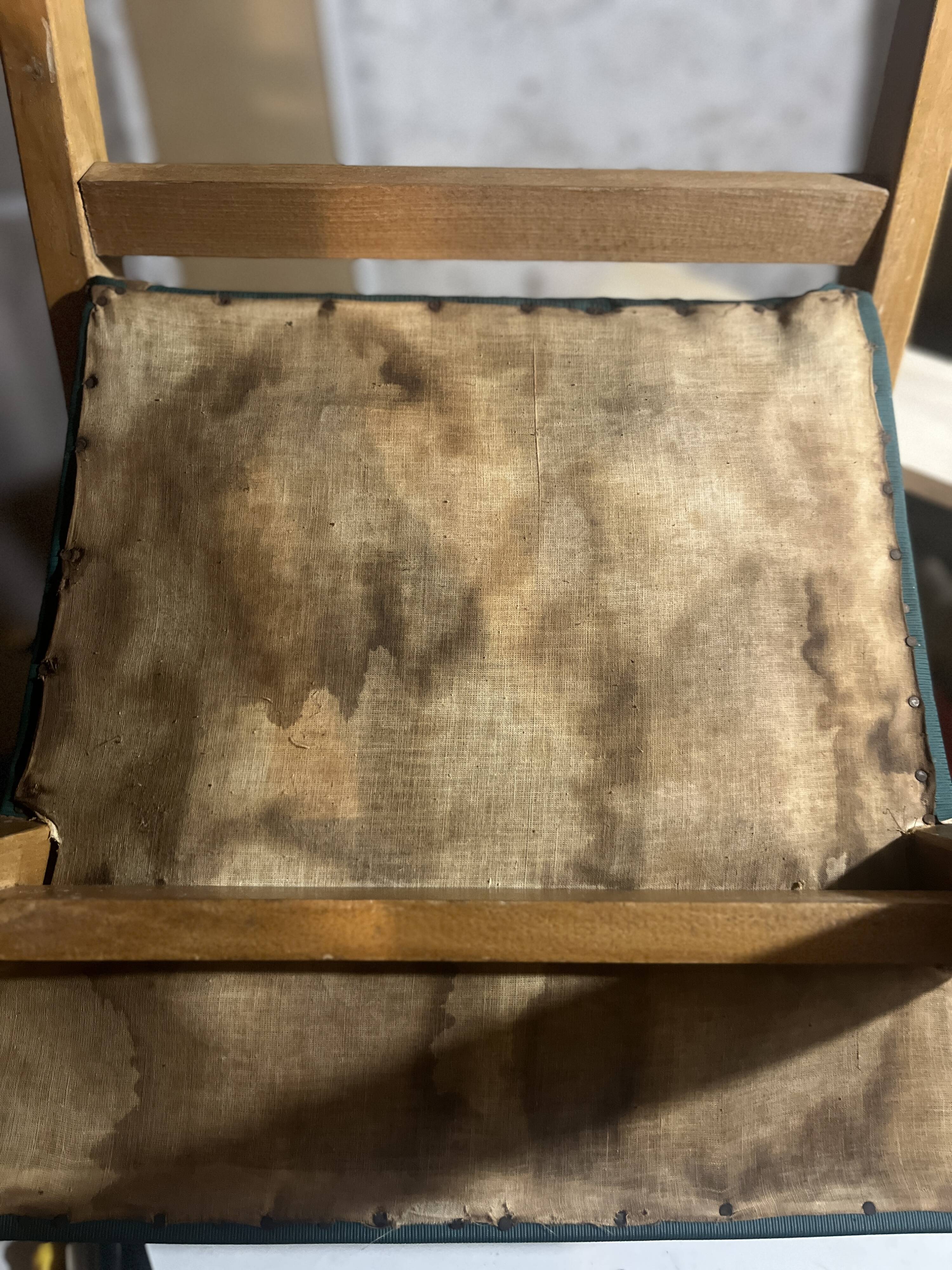 Set of 2 vintage chairs