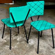 Paire de chaises métal et vinyle vert vintage 1950