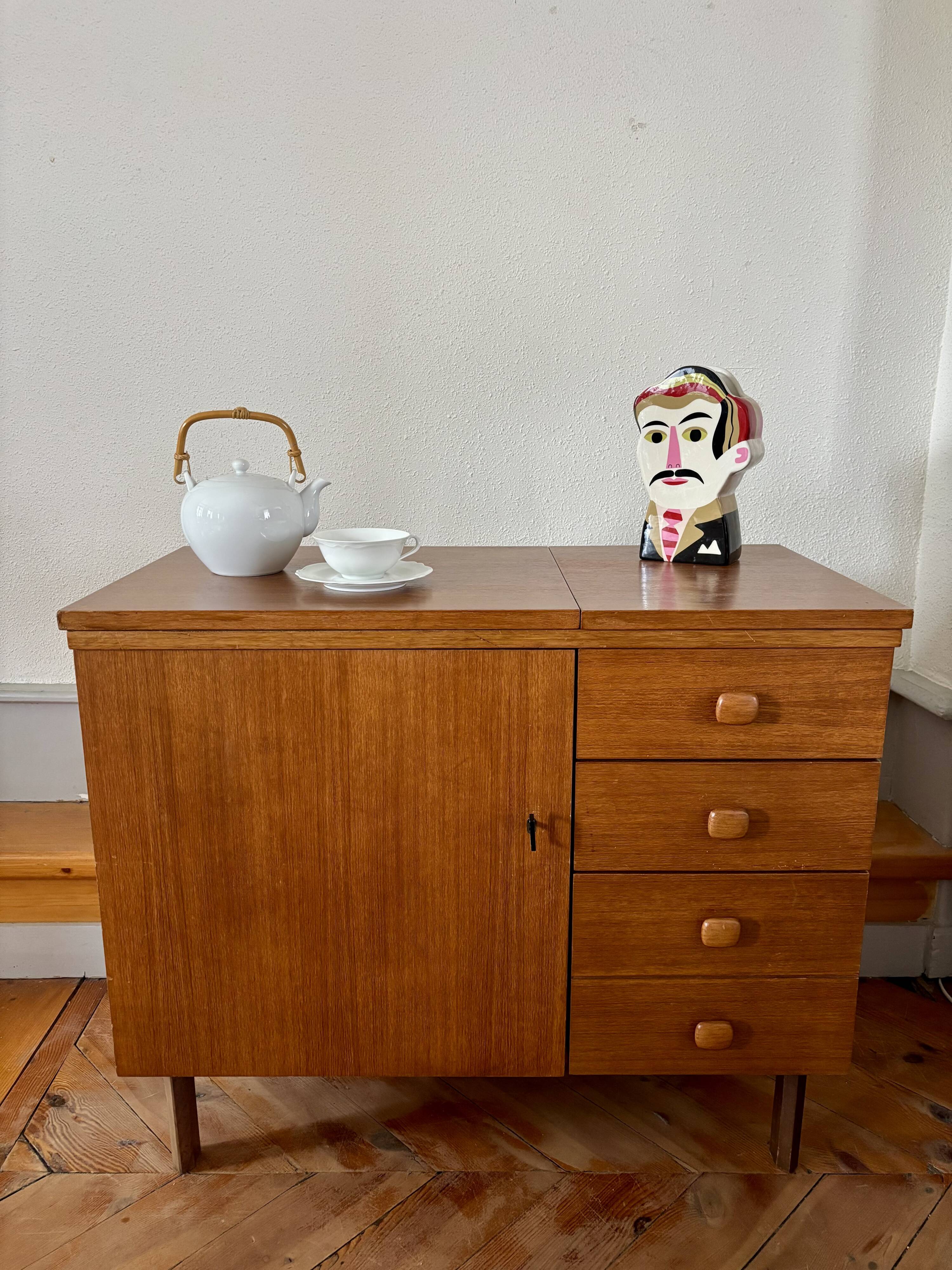 Vintage 1960 sideboard buffet