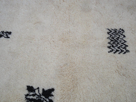 Beni Ouarin carpet 307 x 191 cm