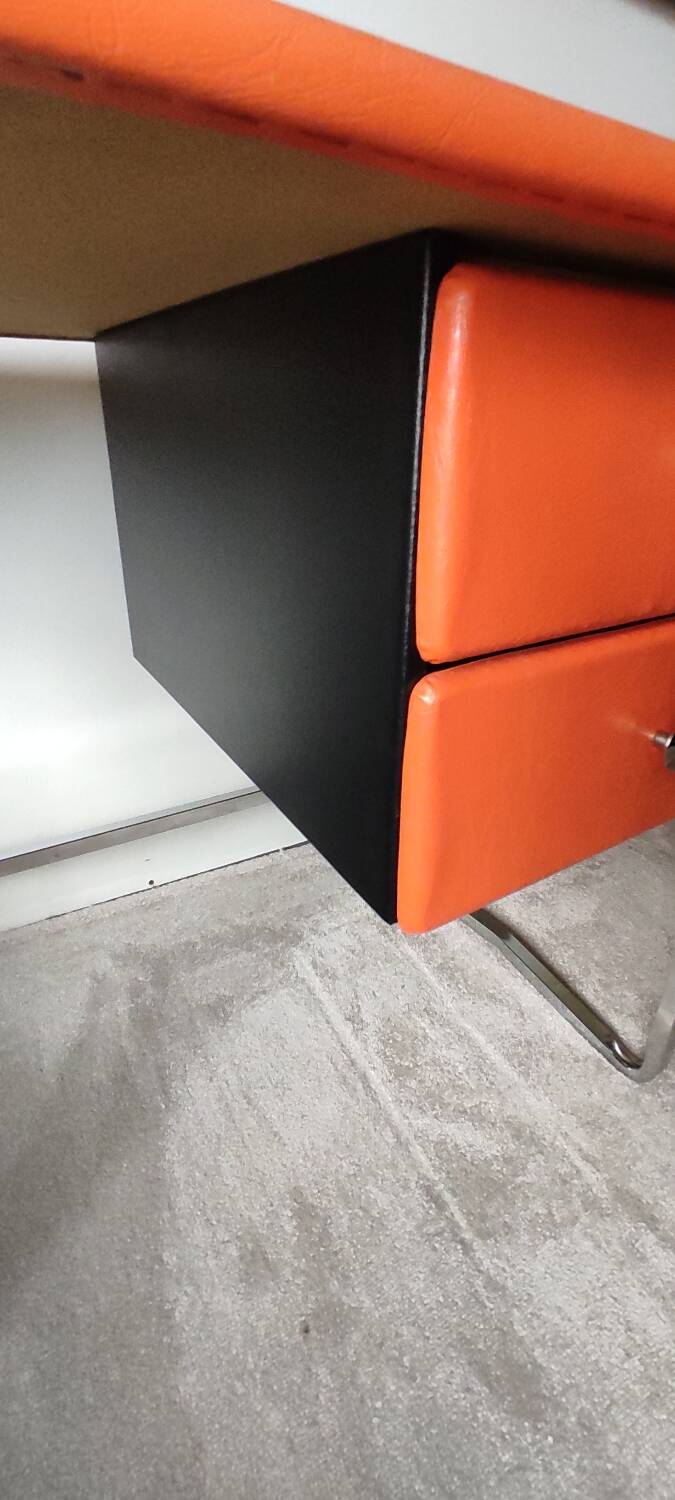 Chrome and skai desk from the 70s