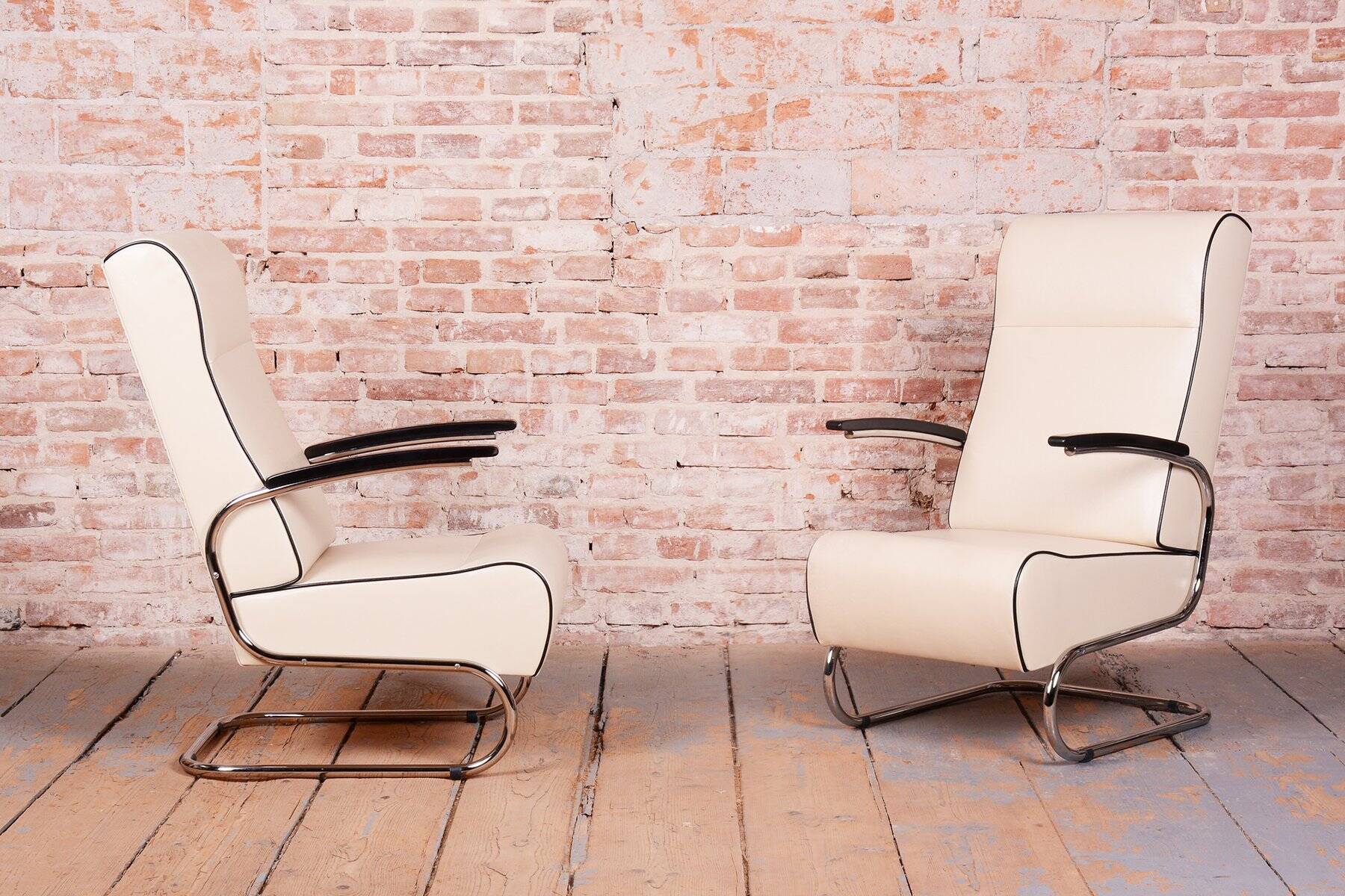 Bauhaus Armchairs FN24 in Chrome and Leather attributed to Mücke-Melder, Czech, 1930s, Set of 2