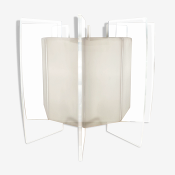 Lampe blanche en plexiglas