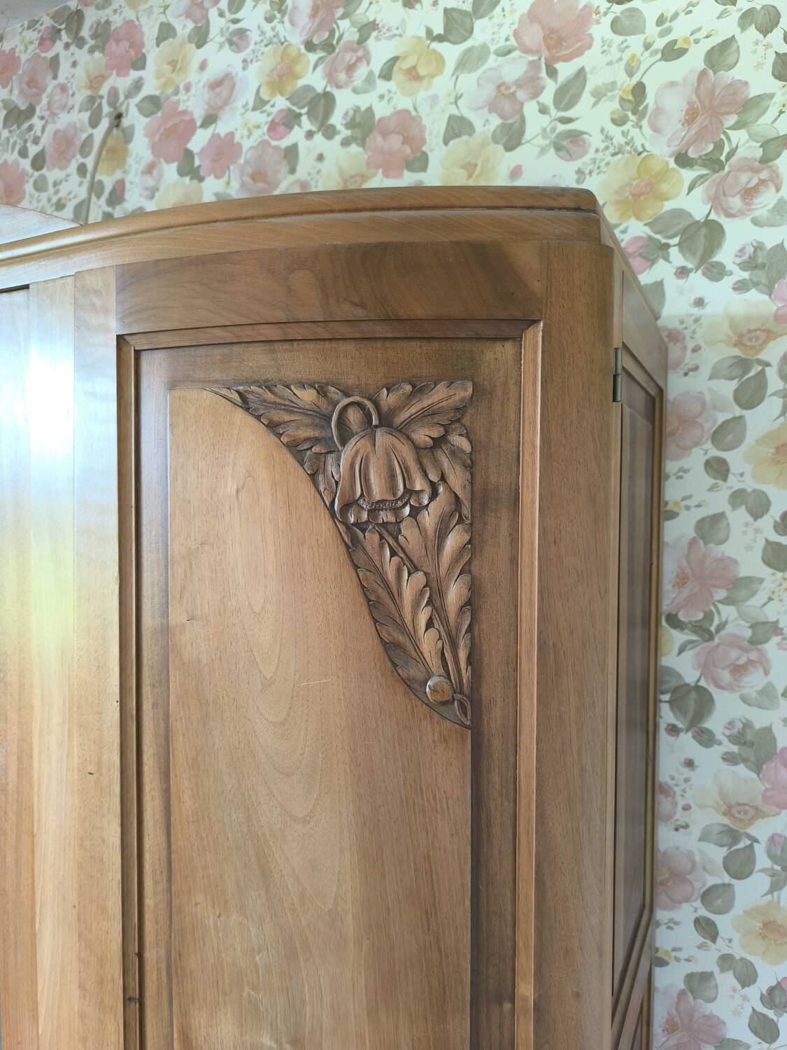 Art Deco wardrobe with mercury mirror