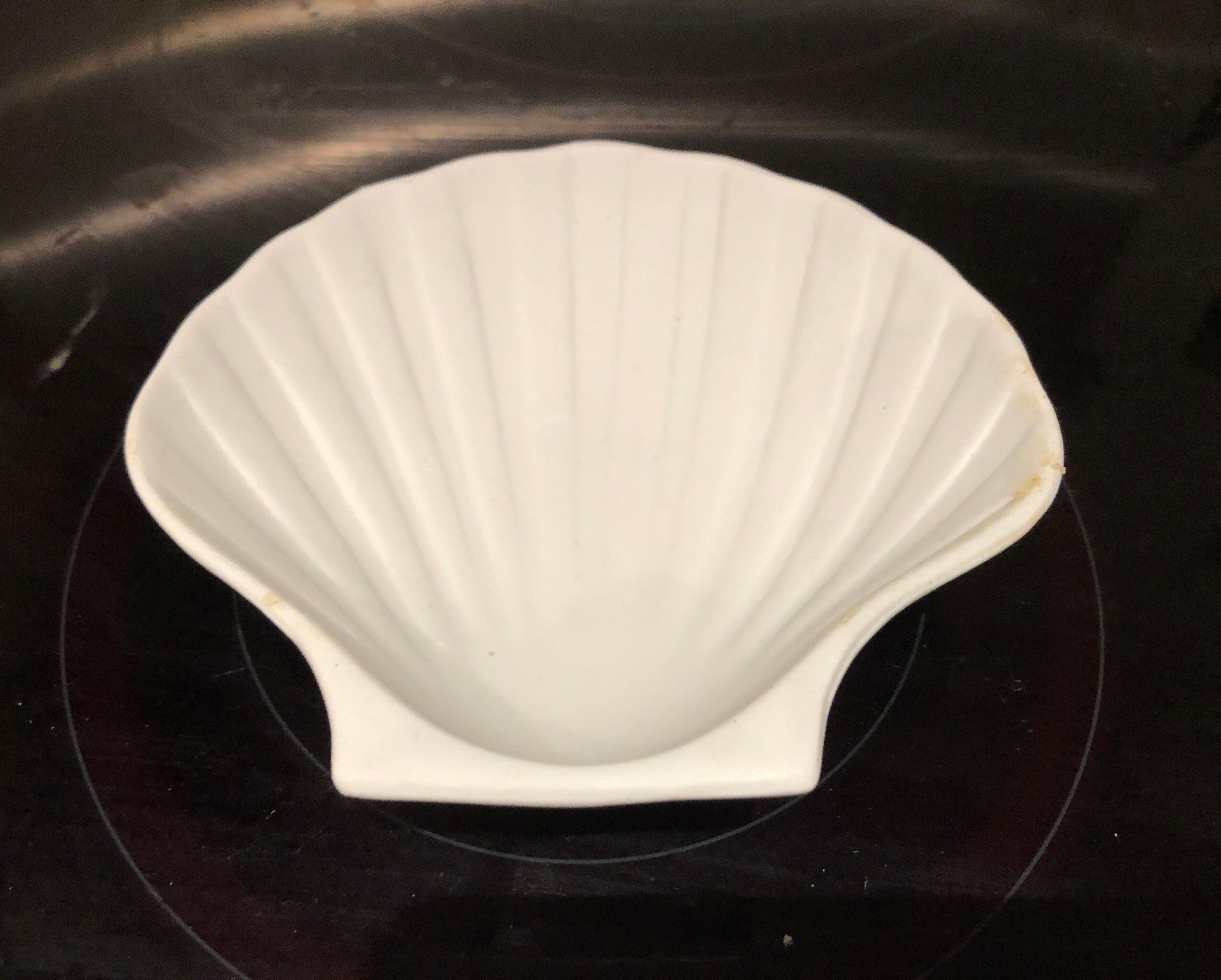 Set of 6 ceramic shells
