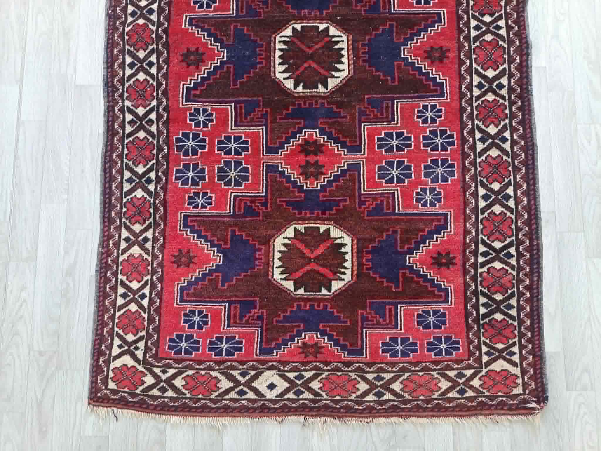 Tapis Kars fait main