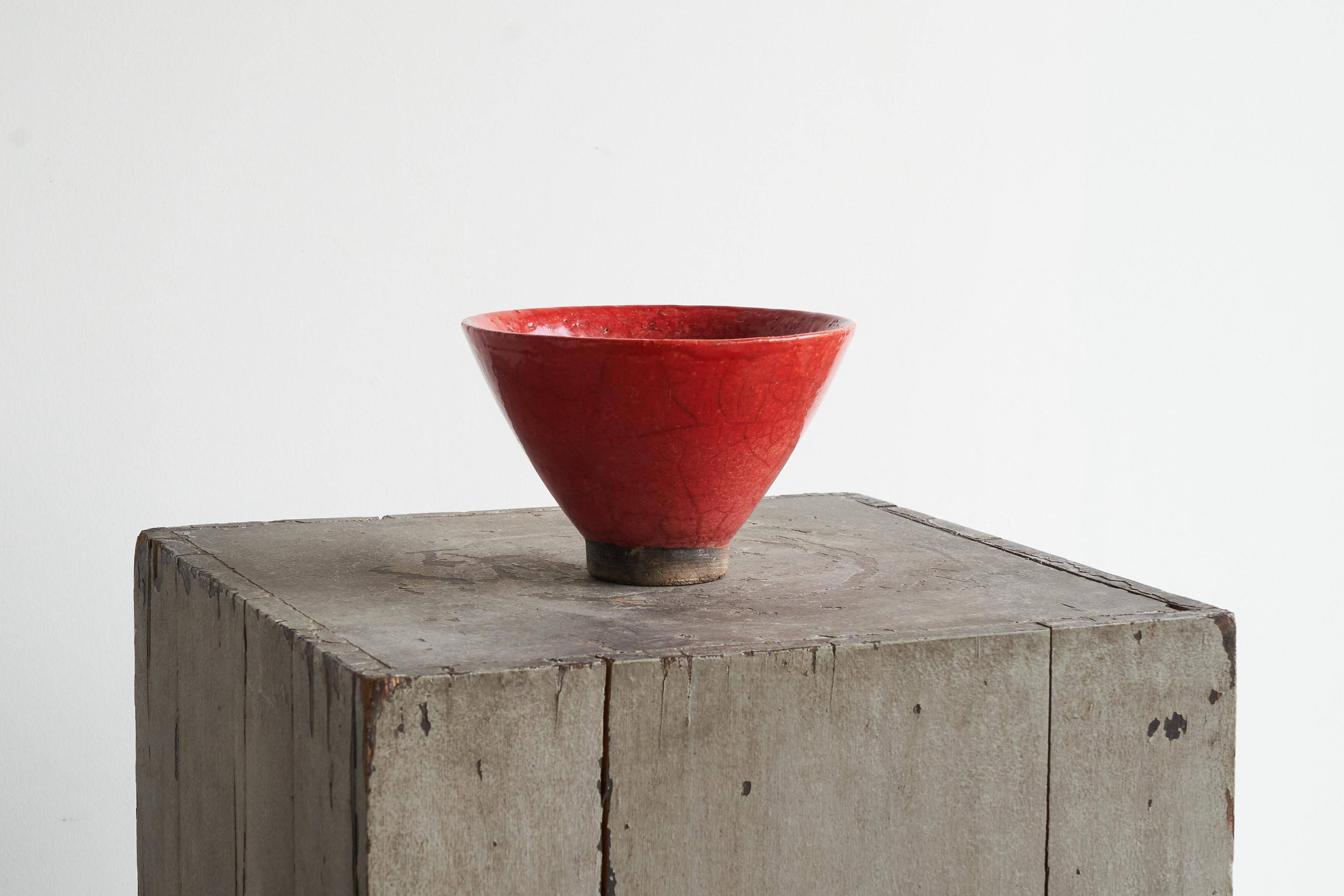 Cracked "Sang de Boeuf" bowl, glazed, early 20th century