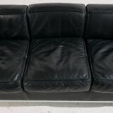 LC2 sofa by Le Corbusier, Pierre Jeanneret and Charlotte Perriand for Cassina