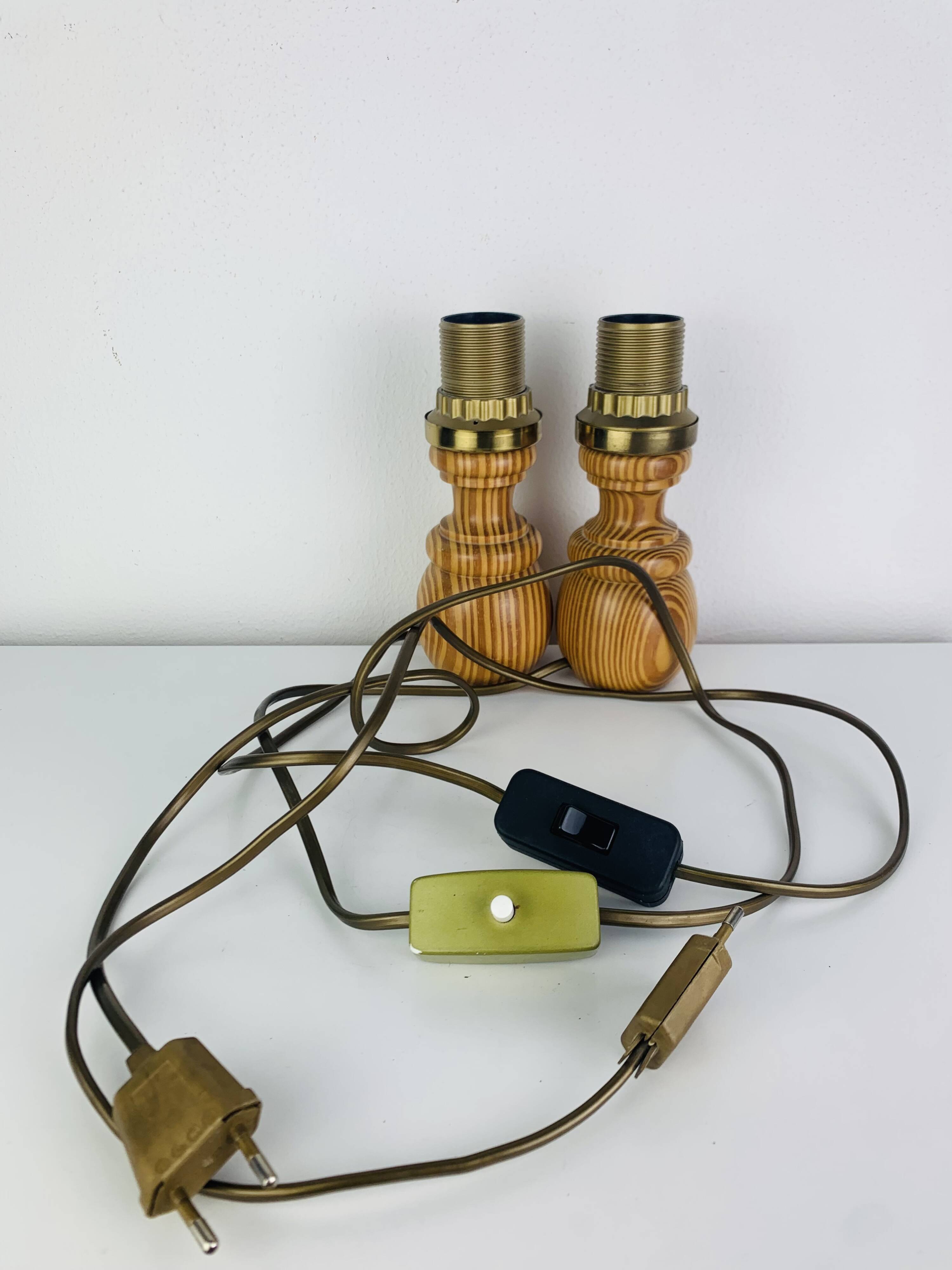 Pair of pine lamps, turned wood, vintage