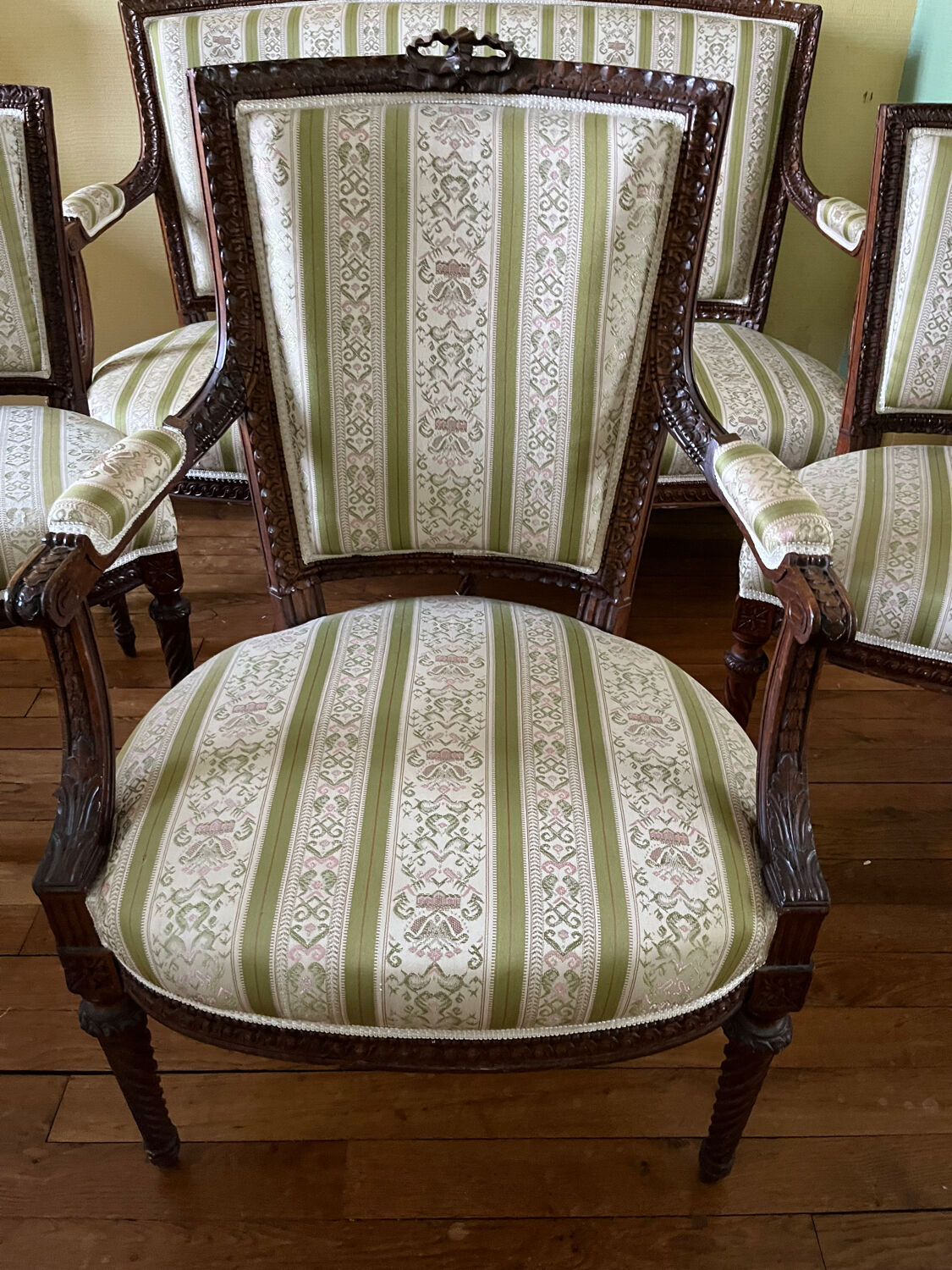 French-style living room set