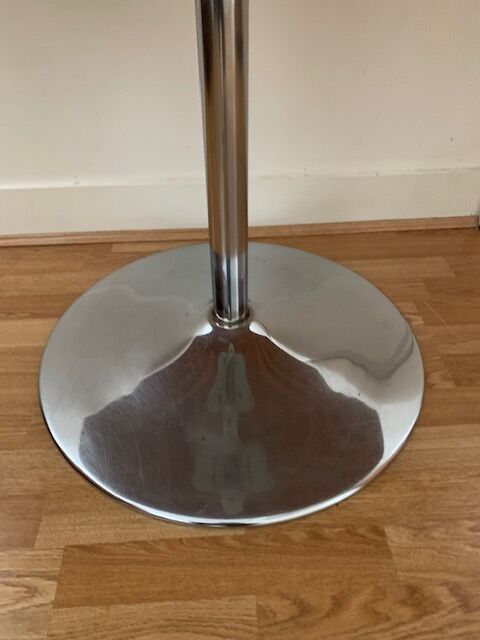 Custom table with metal central leg, tulip table type 70s