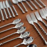 Stainless steel cutlery set with twisted handles – Design cutlery set
