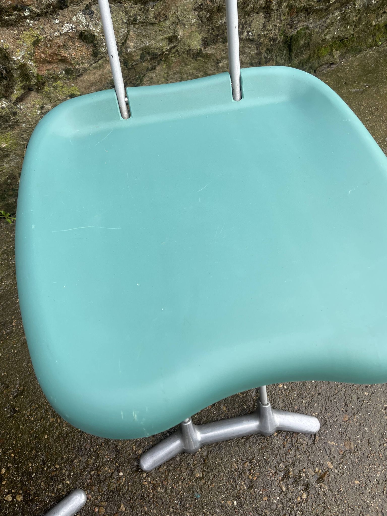 Set of 2 folding chairs Rondine by Toshiyuki Kita for Magis Italy.