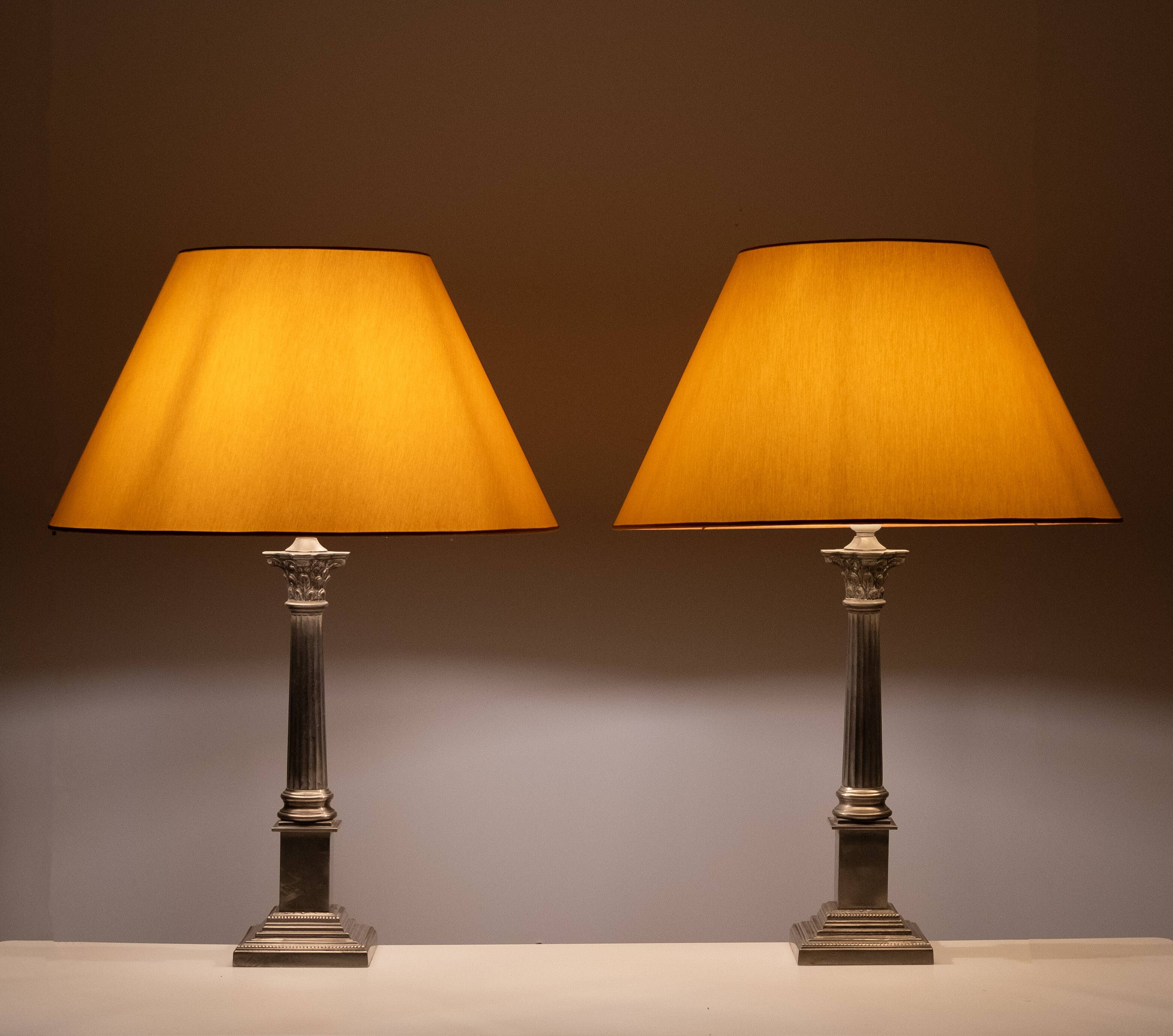 Paire de lampes de table en nickel Colum de Laura Ashley