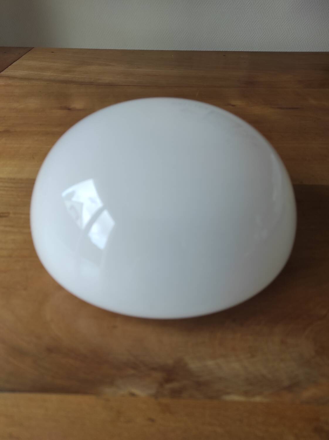 white opaline demi-globe 10 cm high