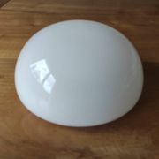 Demi-globe en opaline blanche hauteur 10 cm