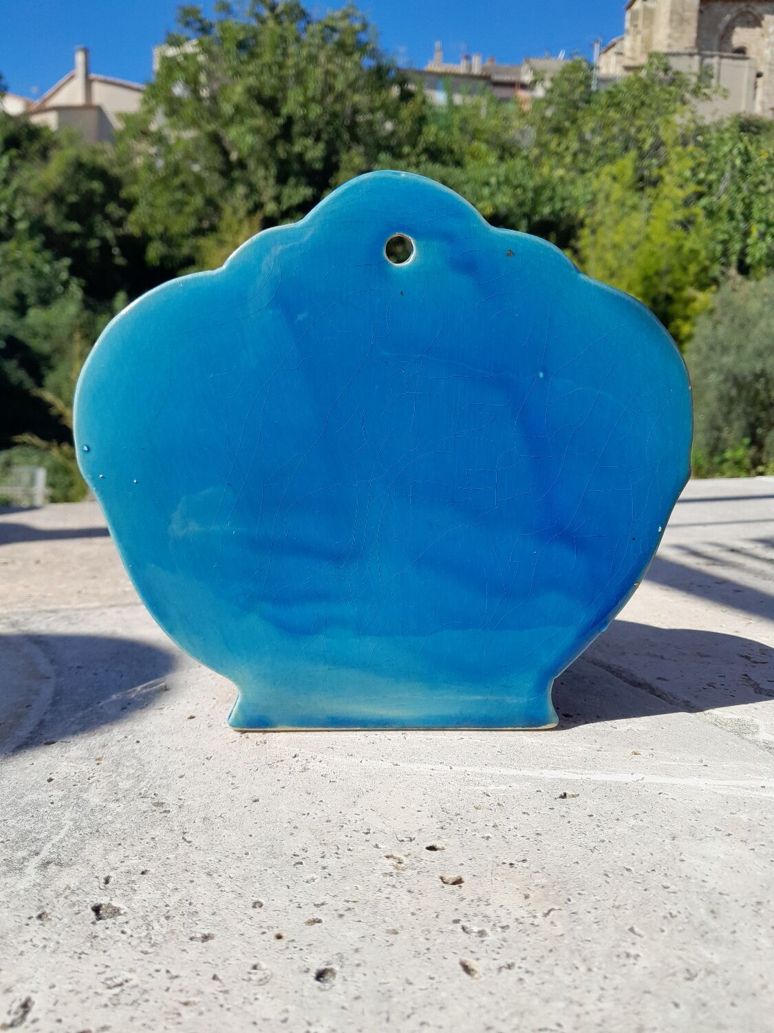 Soap holder or wall-mounted empty pocket