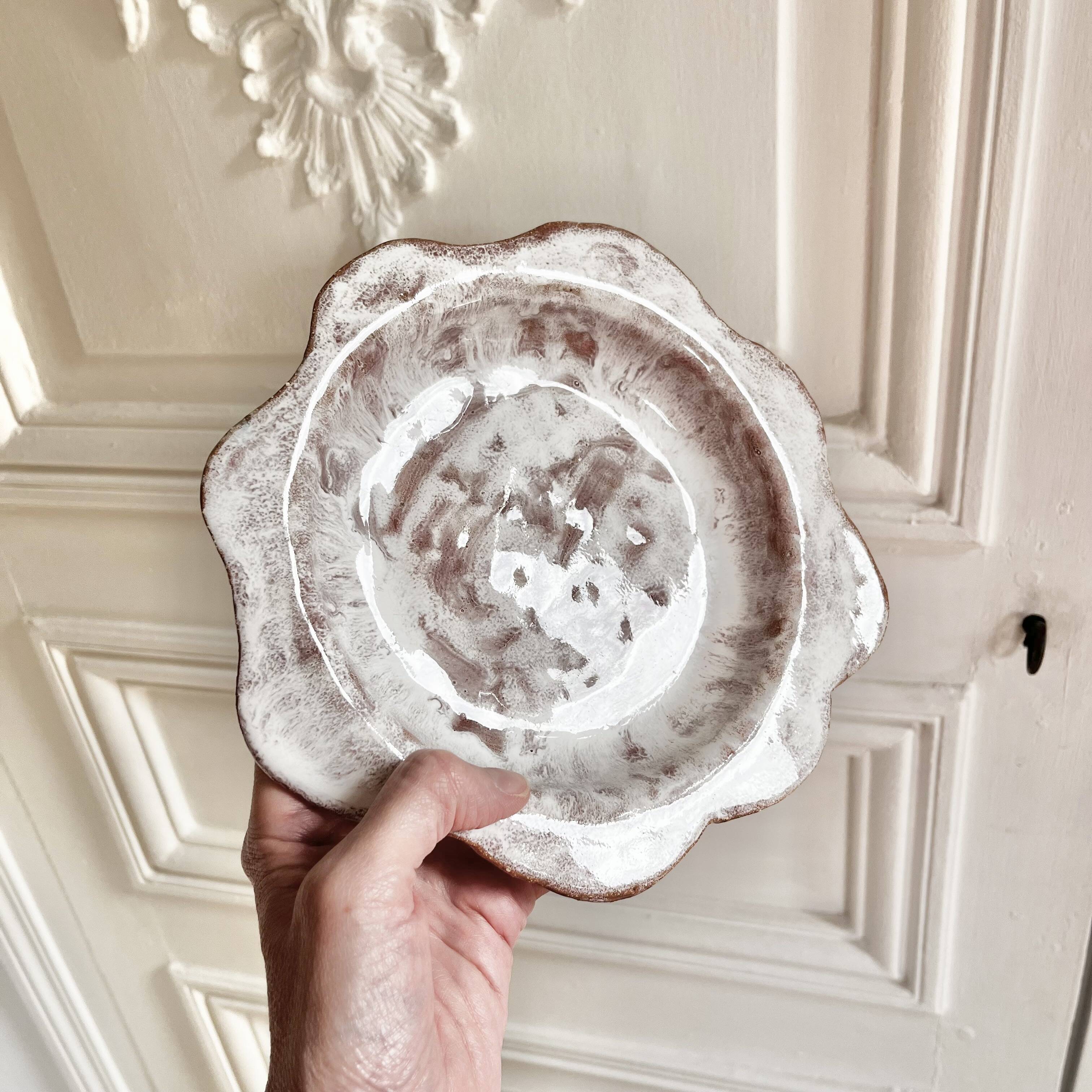Coupelle fleur vide-poche en terre émaillée