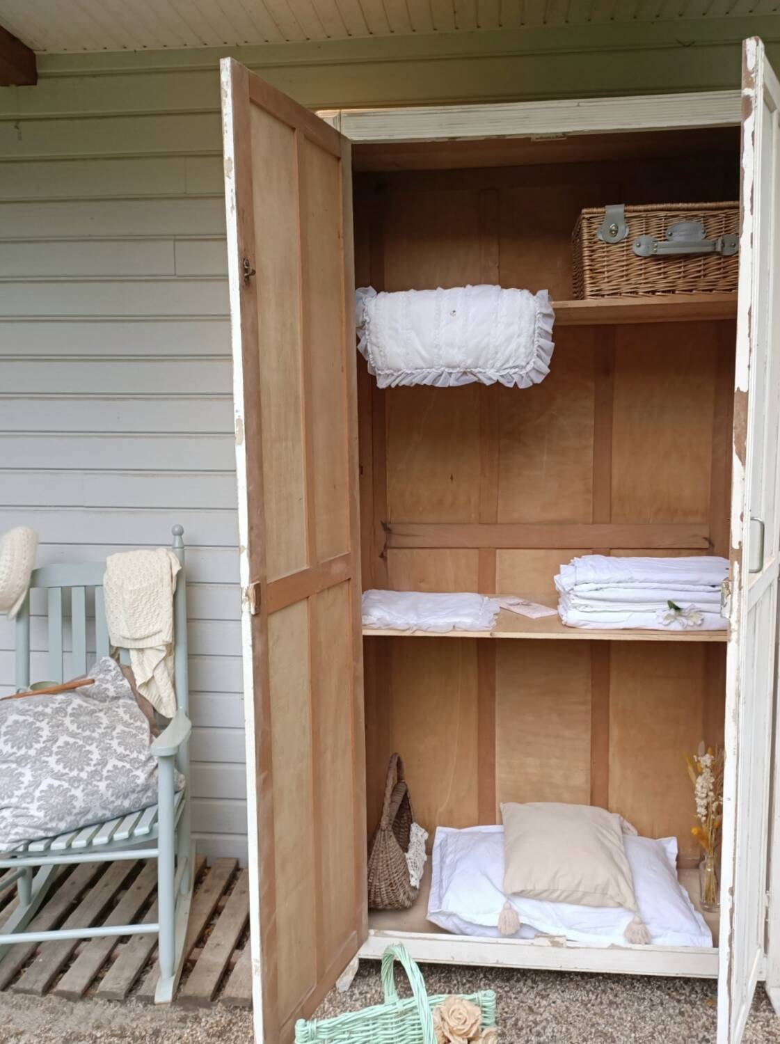 XXL Parisian wardrobe