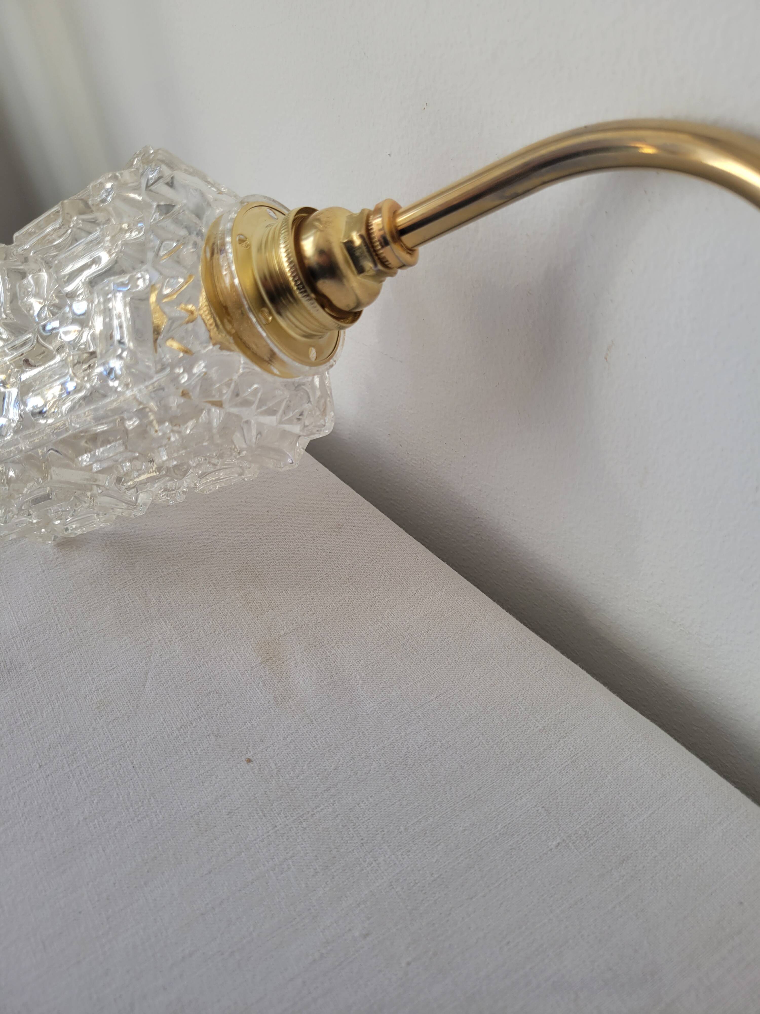Wall lamp in glass, brass and porcelain