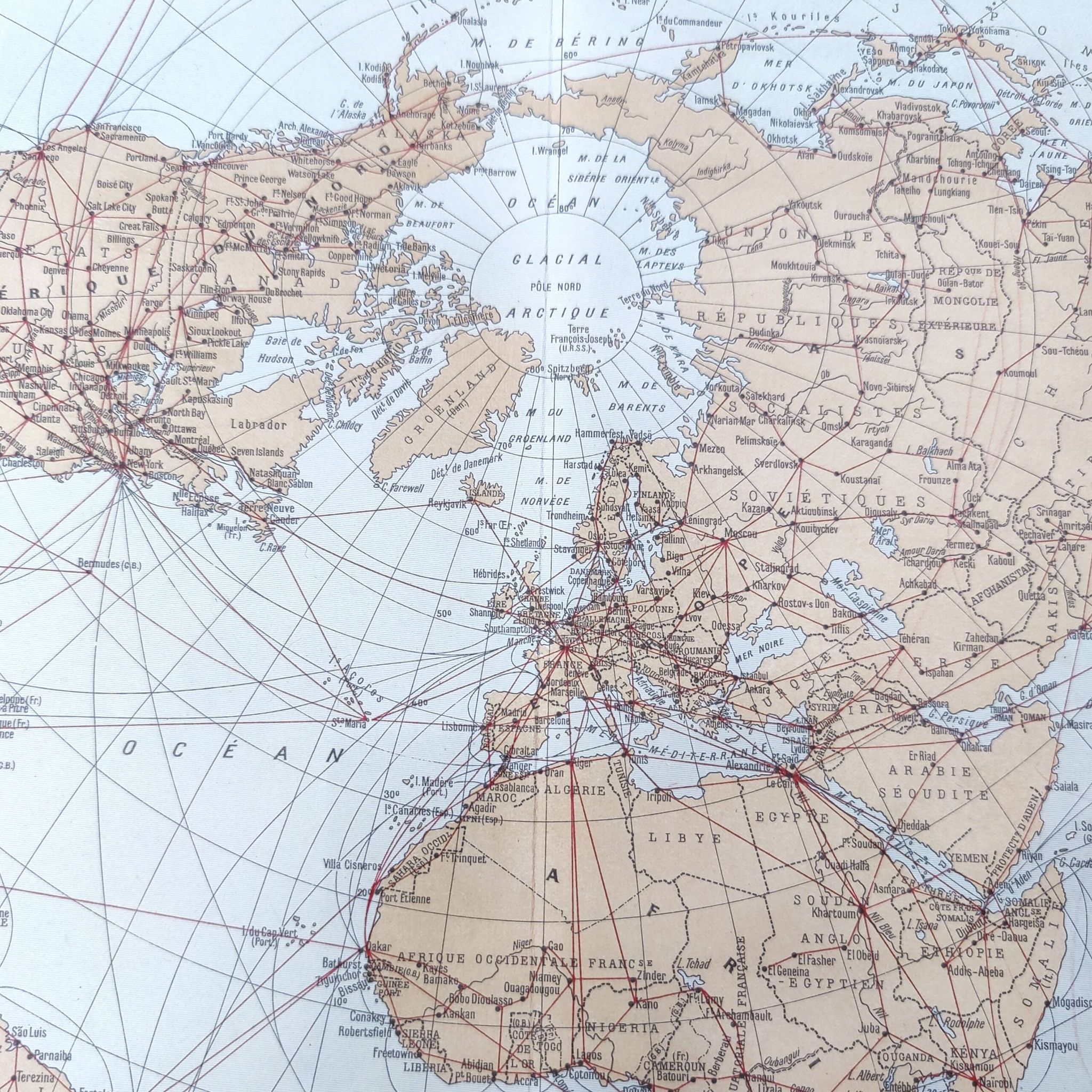 World map, planisphere, vintage air and sea routes from 1950.