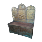 Banc coffre en laiton repoussé
