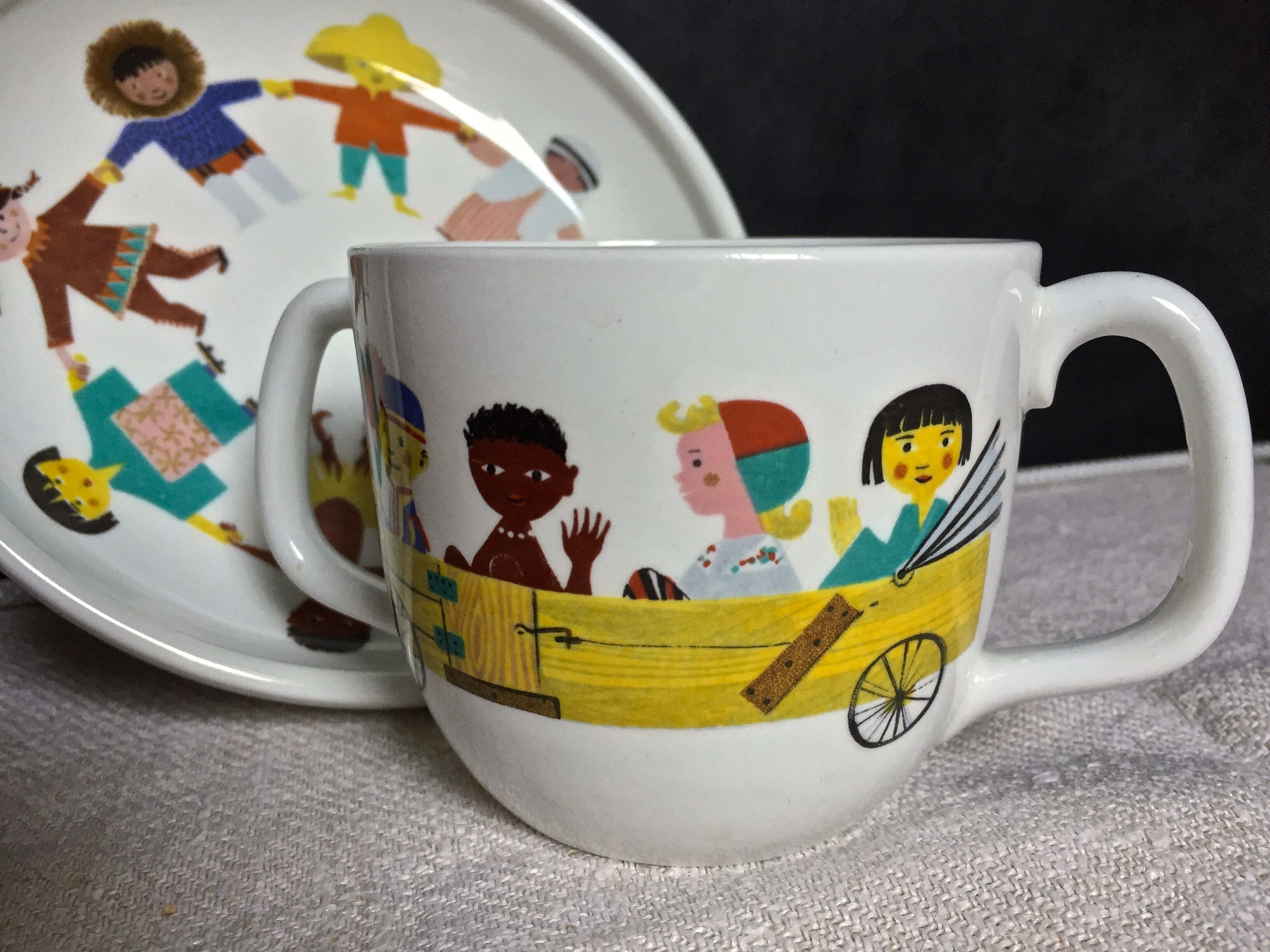 Children's dishes or birth gift Plate and bowl Utan gränser gustavsberg vintage design scan