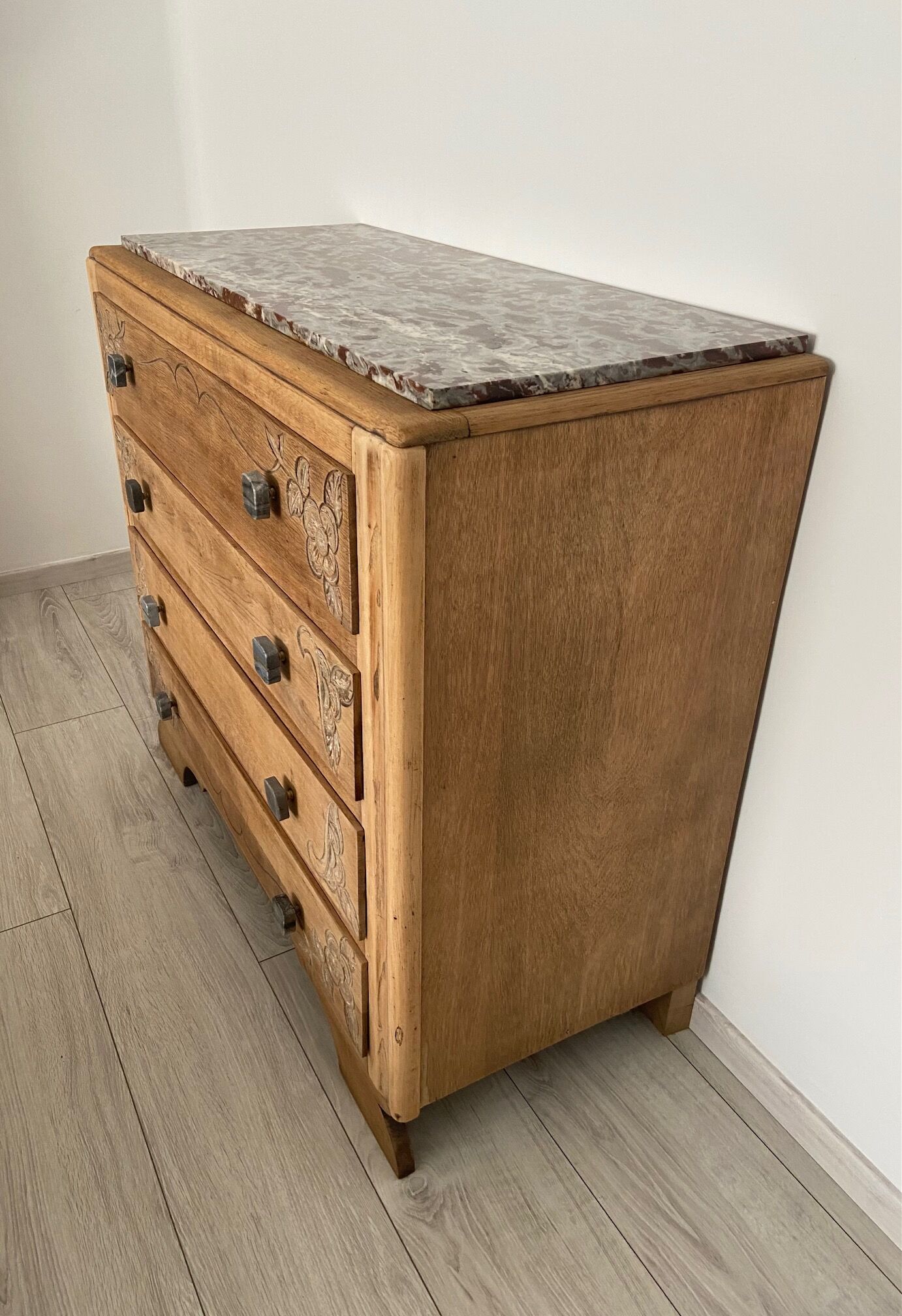 Art Deco chest of drawers