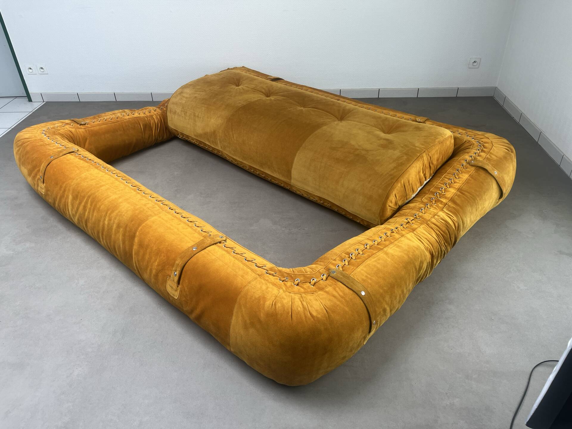Nubuck leather amphibious sofa by Alessandro Becchi for Giovannetti,