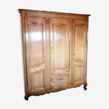 Armoire merisier massif