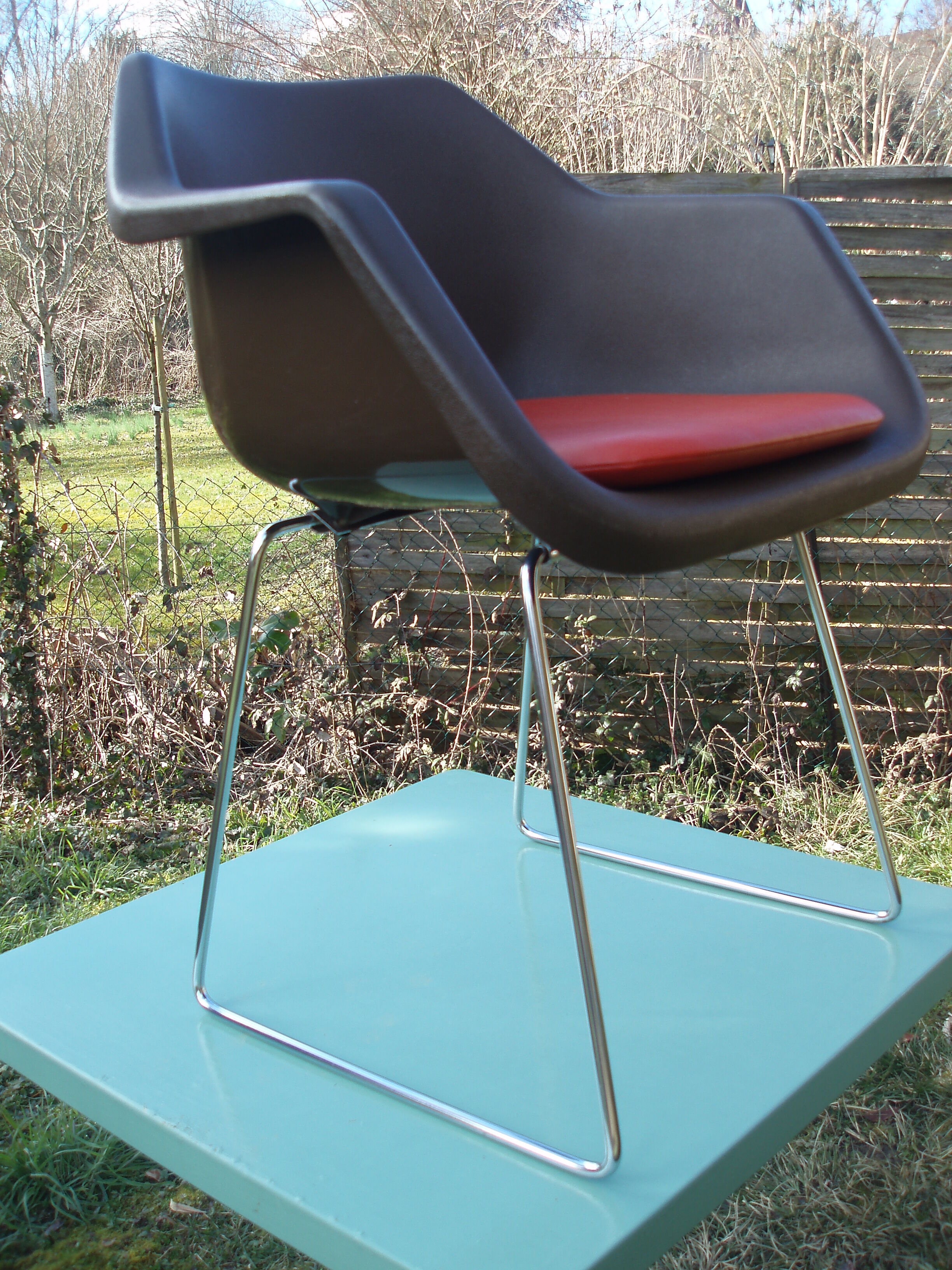 Set of 4 armchairs Robin day model created in 1967 edited by hill