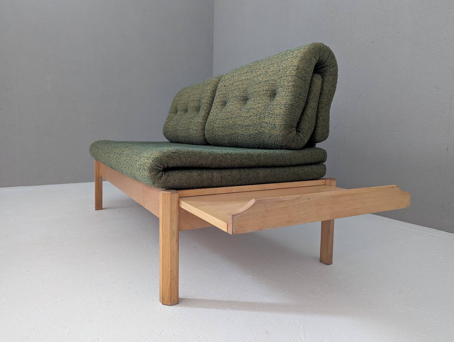 Lit de repos du milieu du siècle avec côtés coulissants, années 1960