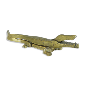 Art popular bronze crocodile